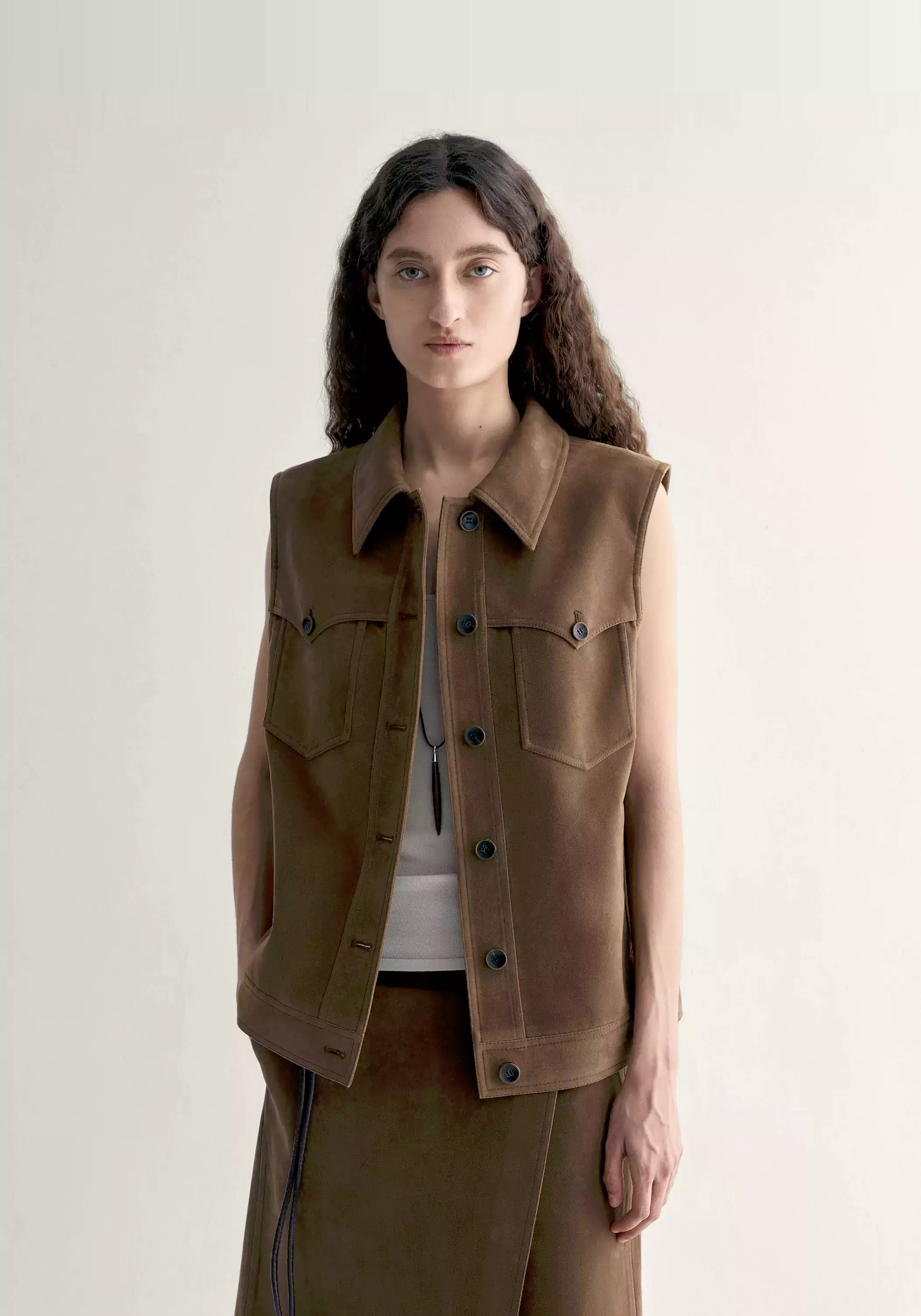 Loose-fit Pocketed Vest - Image 3