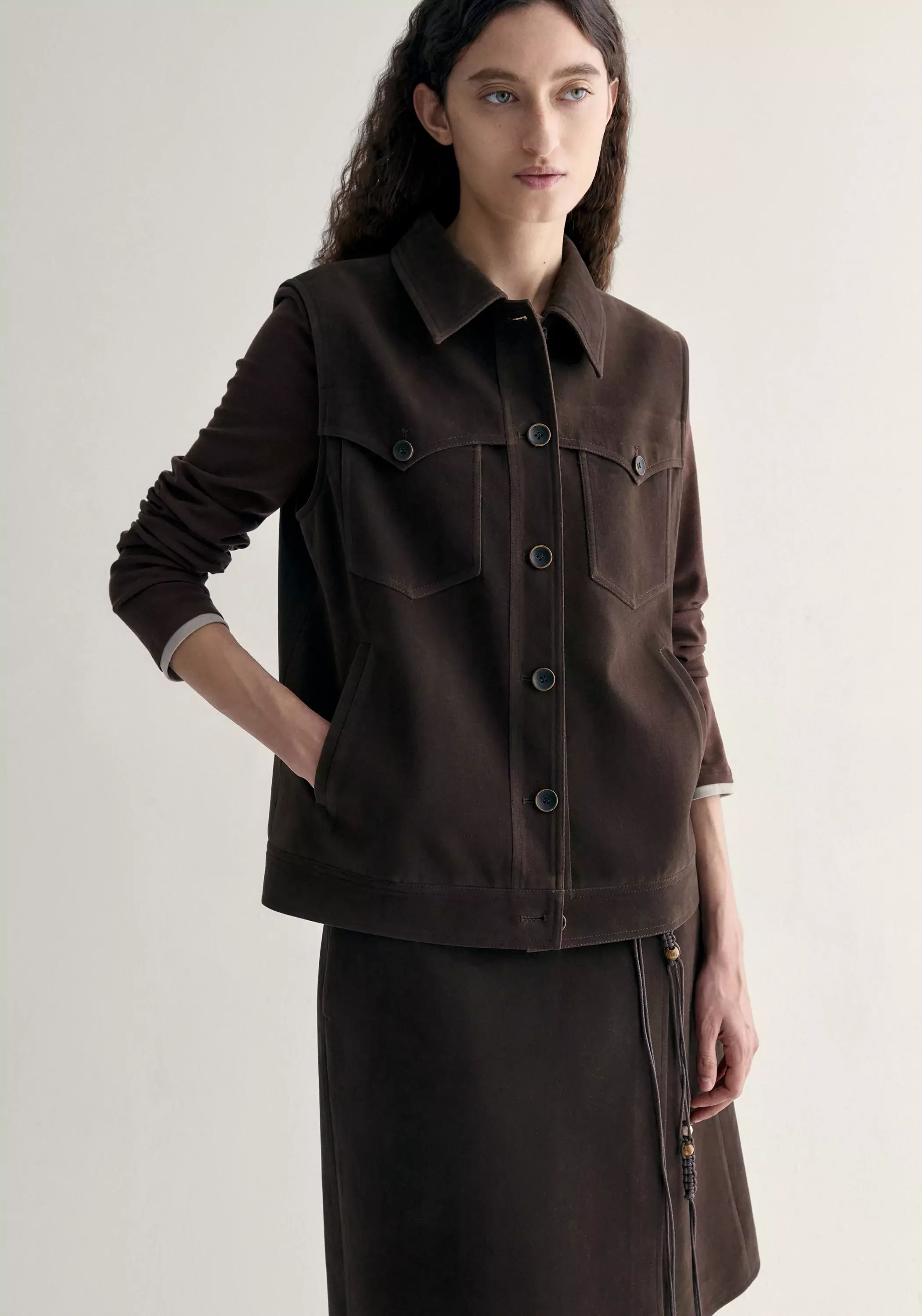 Loose-fit Pocketed Vest - Image 7