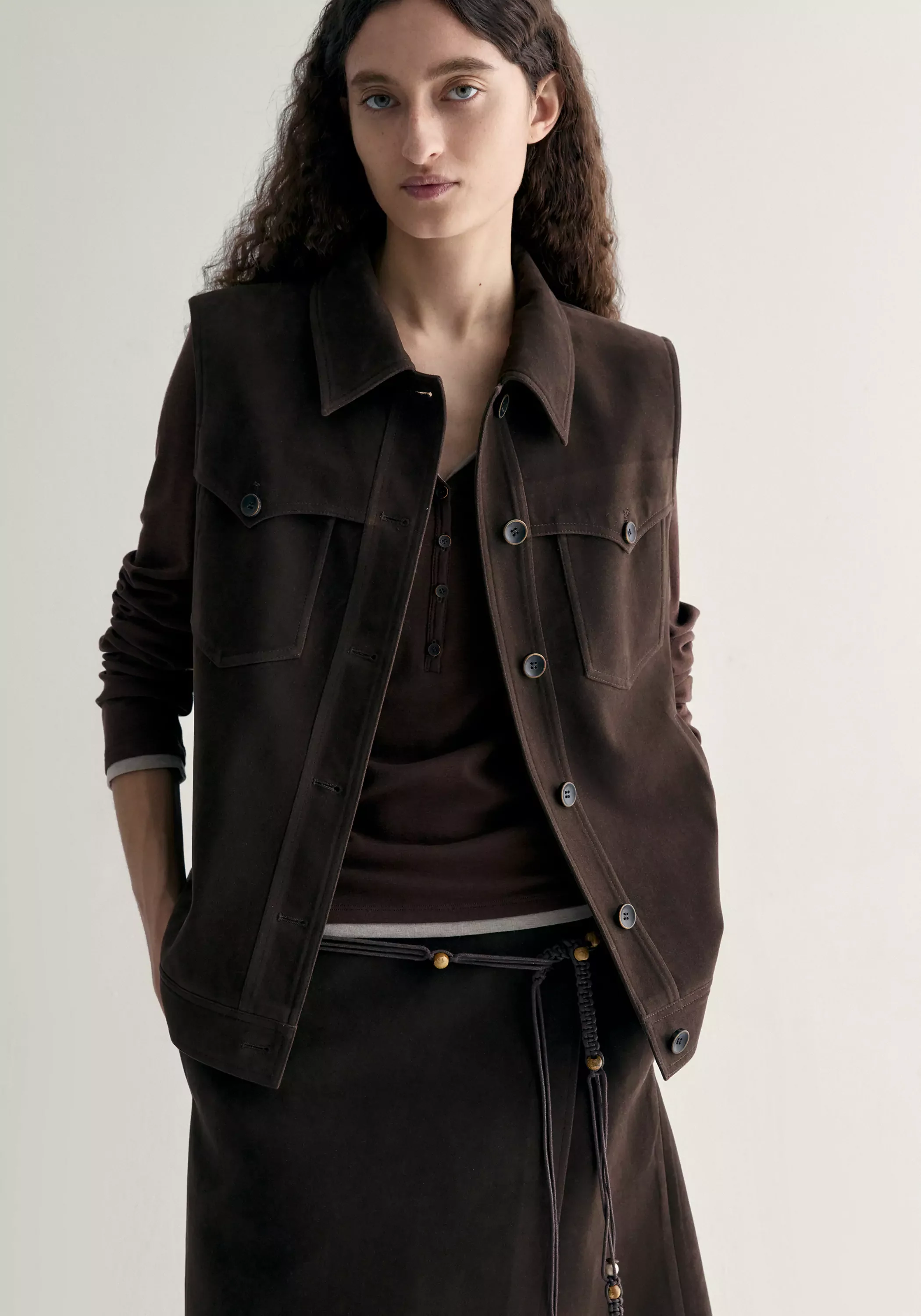 Loose-fit Pocketed Vest - Image 9