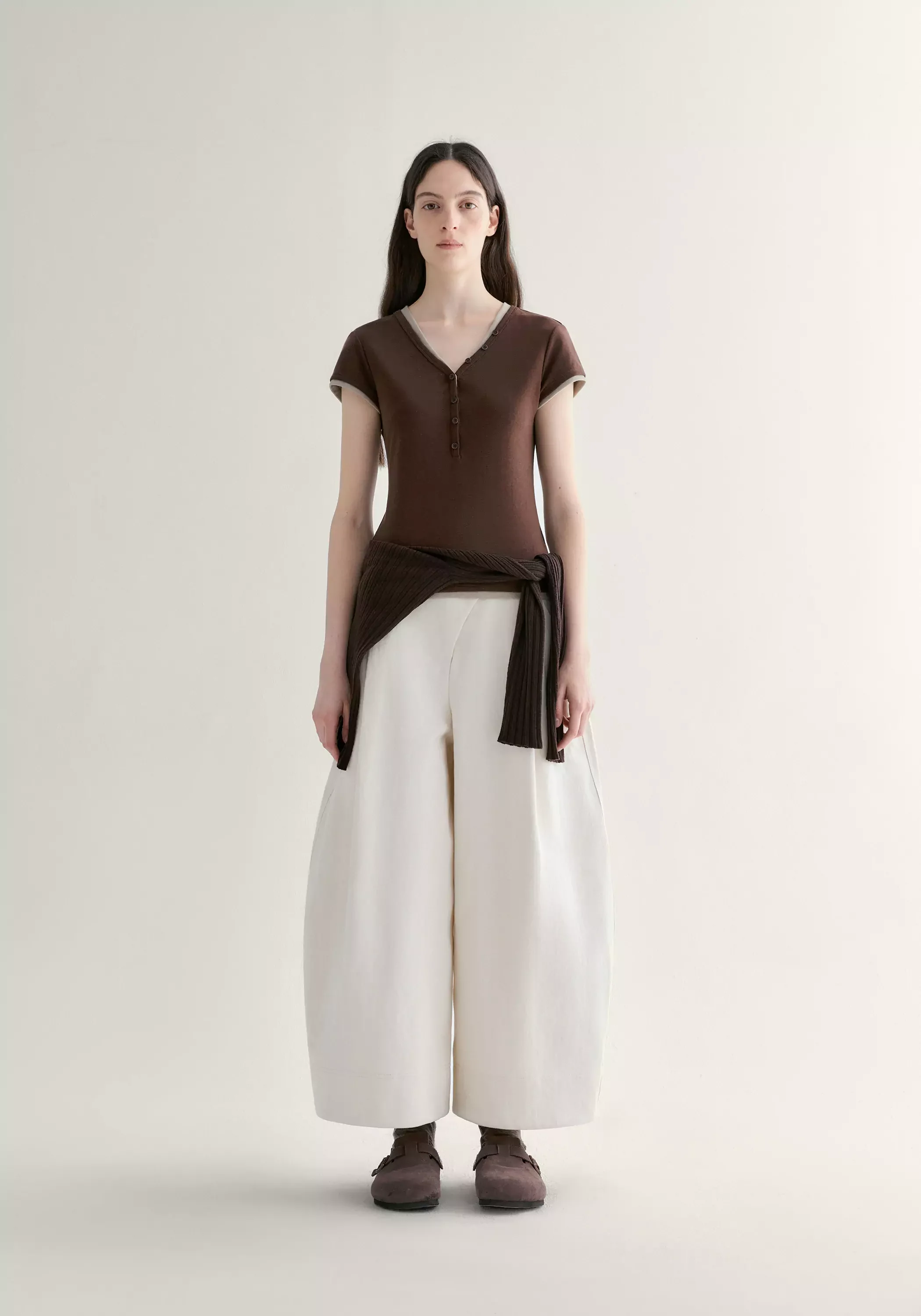 Silk Cropped Pants - Image 3