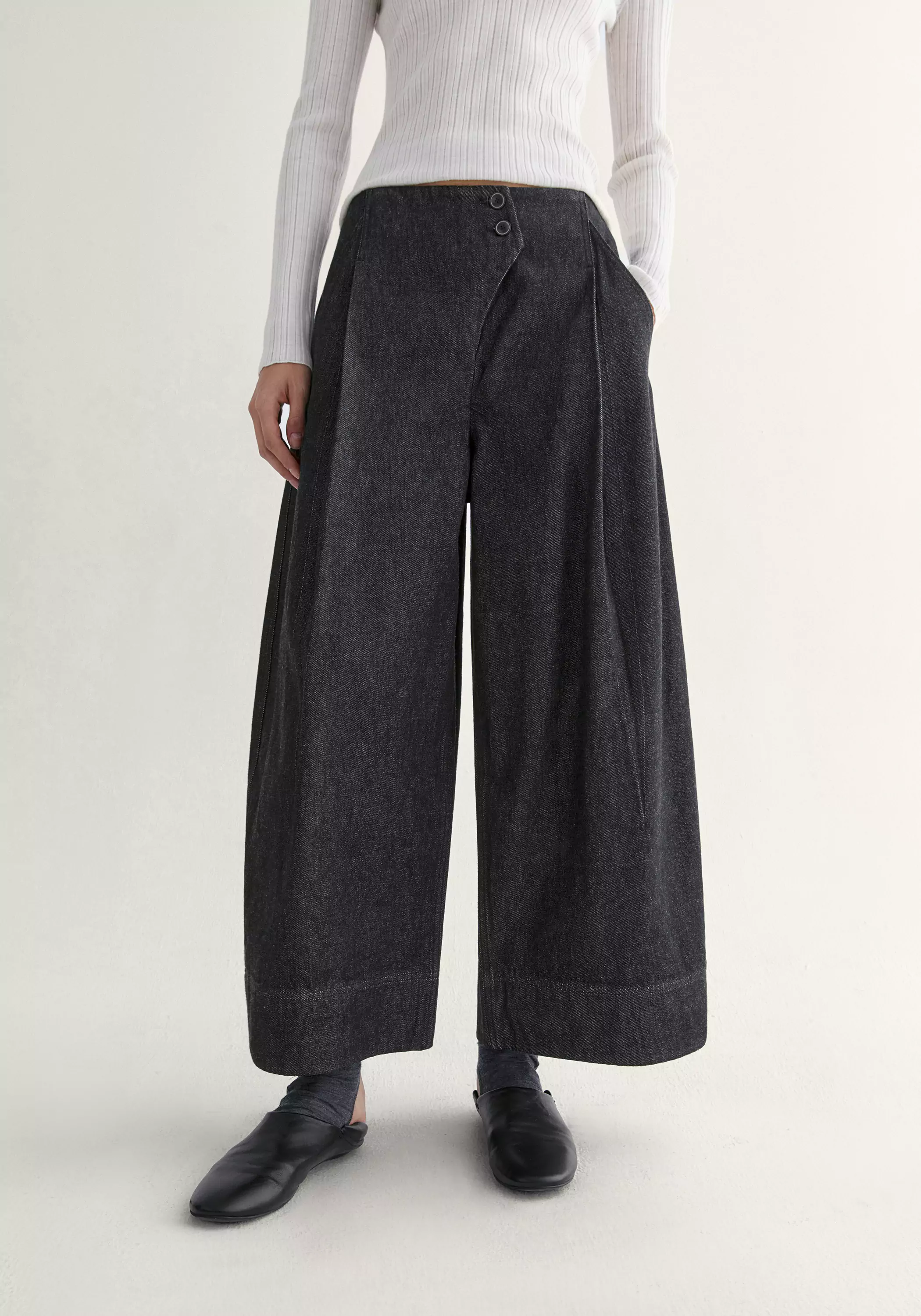 Silk Cropped Pants - Image 5
