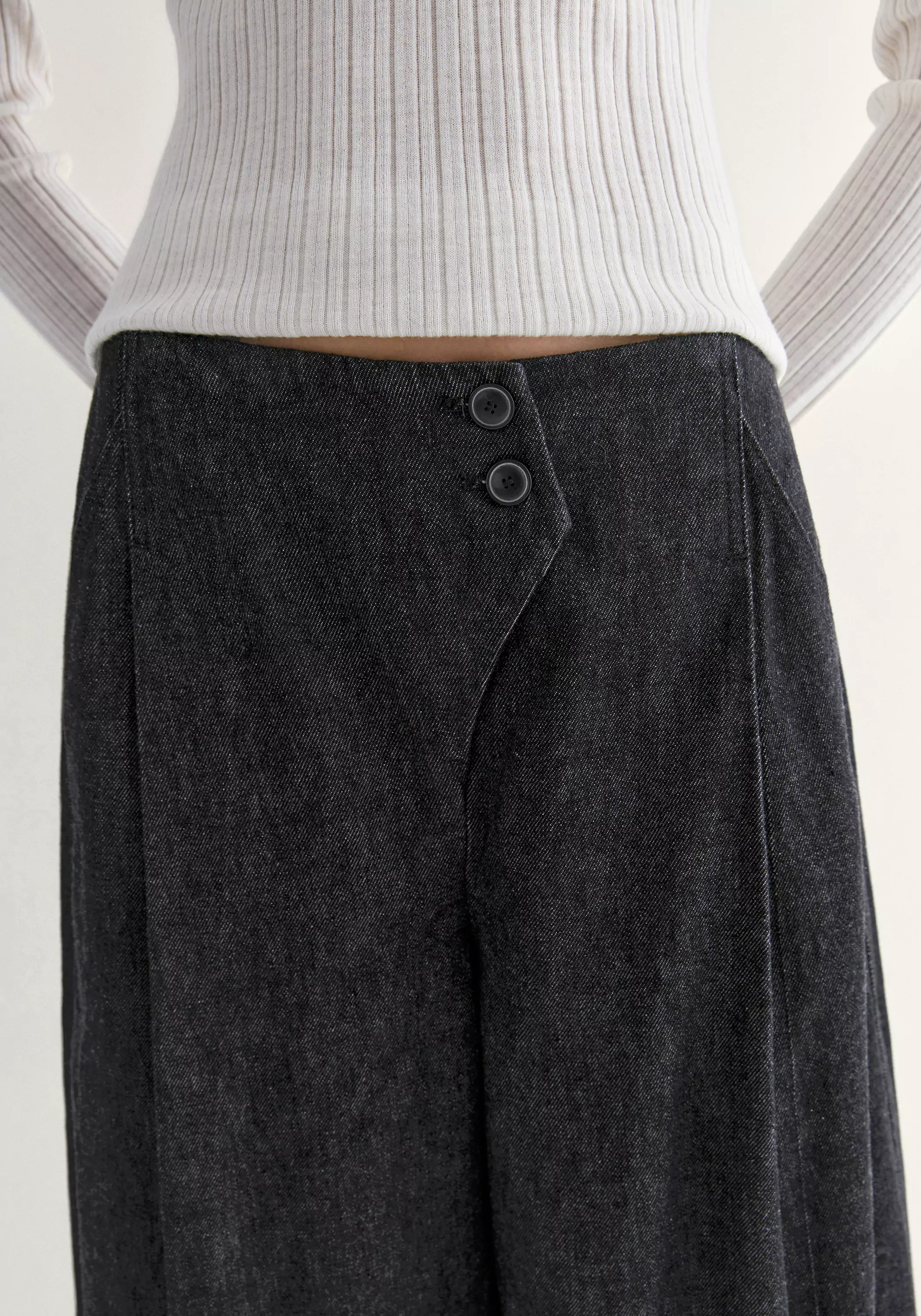 Silk Cropped Pants - Image 8