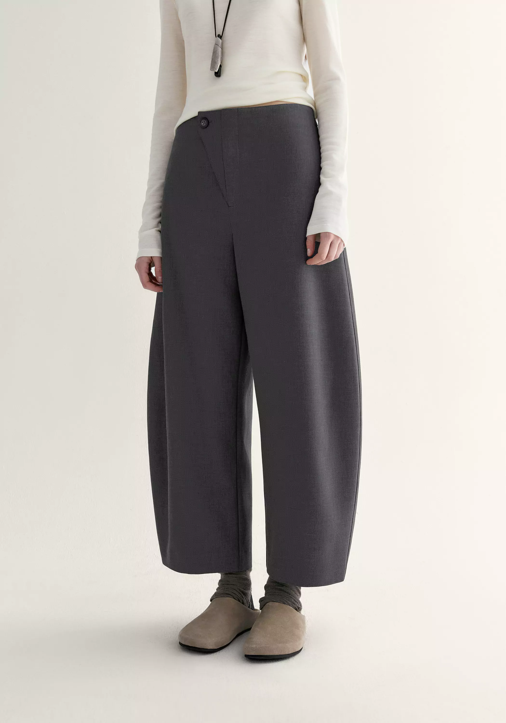 Asymmetric Cropped Pants - Image 15