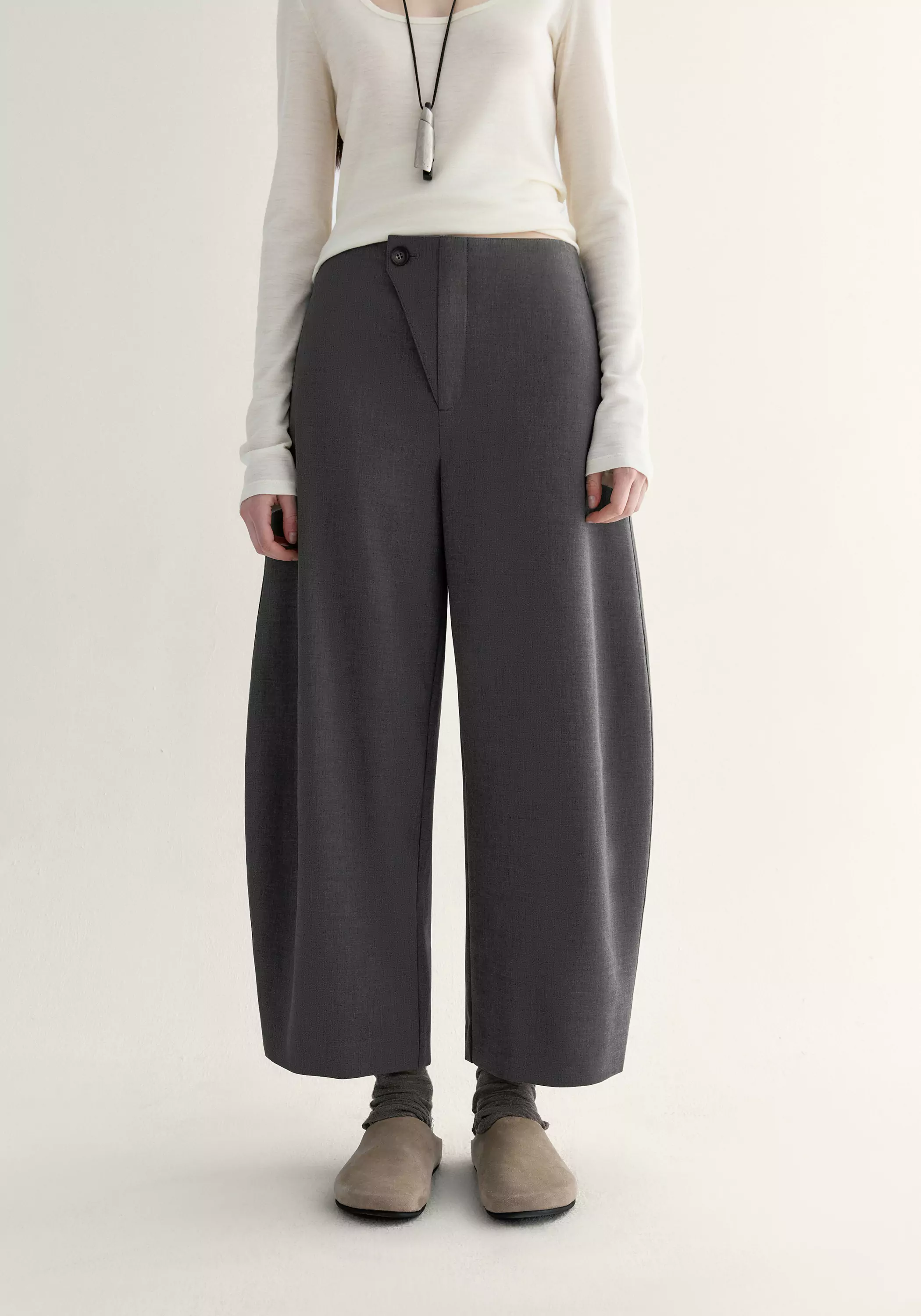 Asymmetric Cropped Pants - Image 16