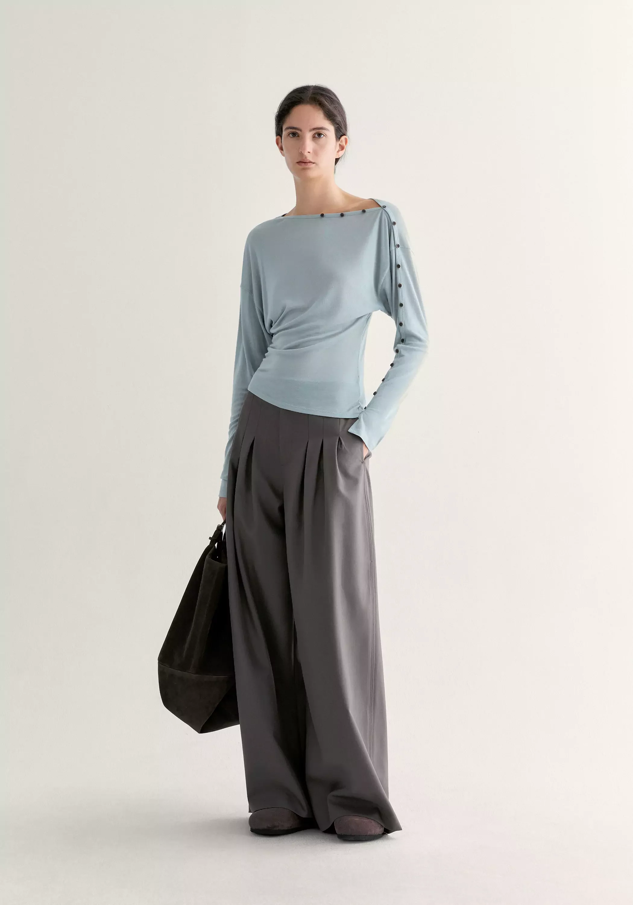 Pleated Wide-leg Wool Pants - Image 5