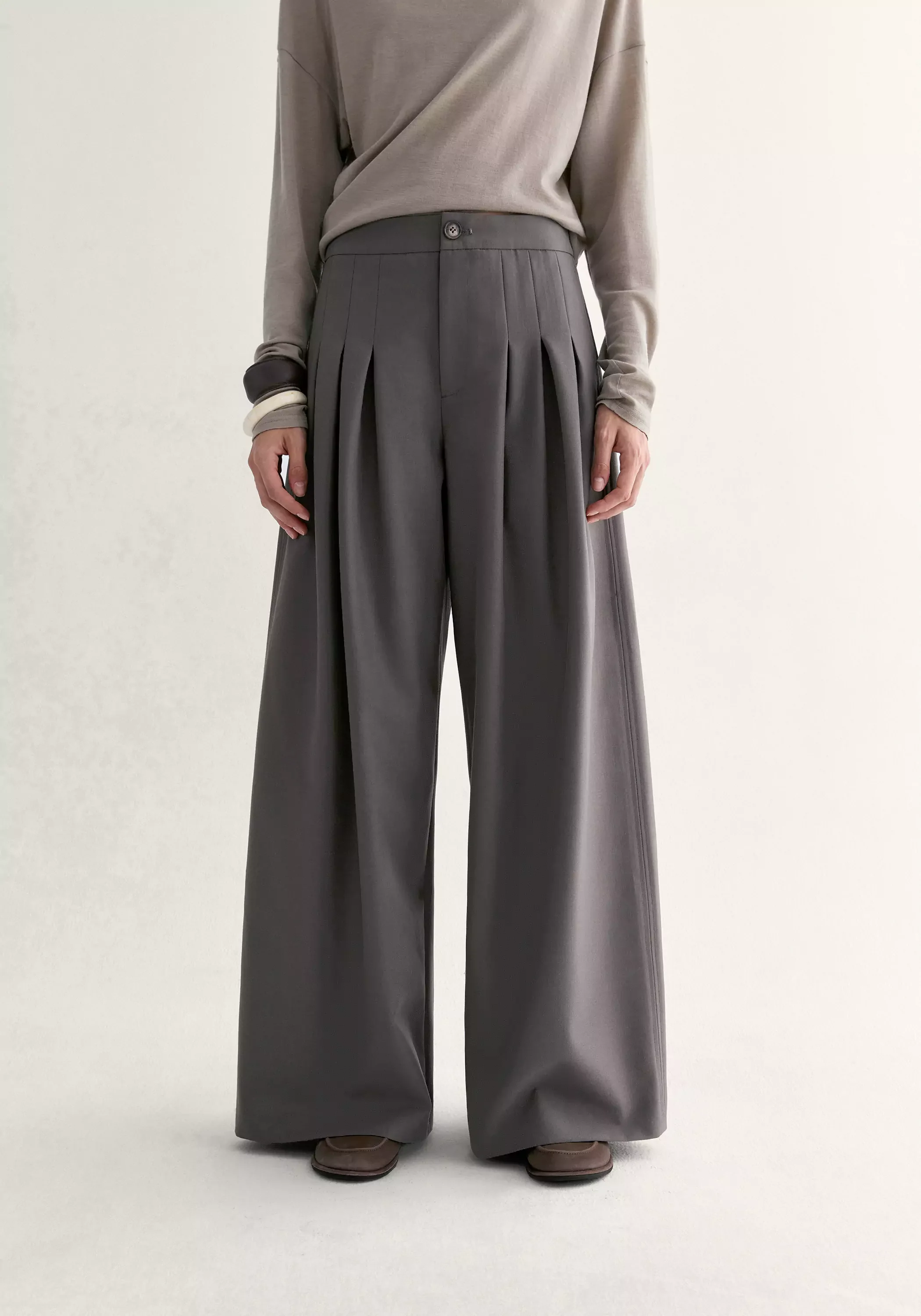 Pleated Wide-leg Wool Pants - Image 7