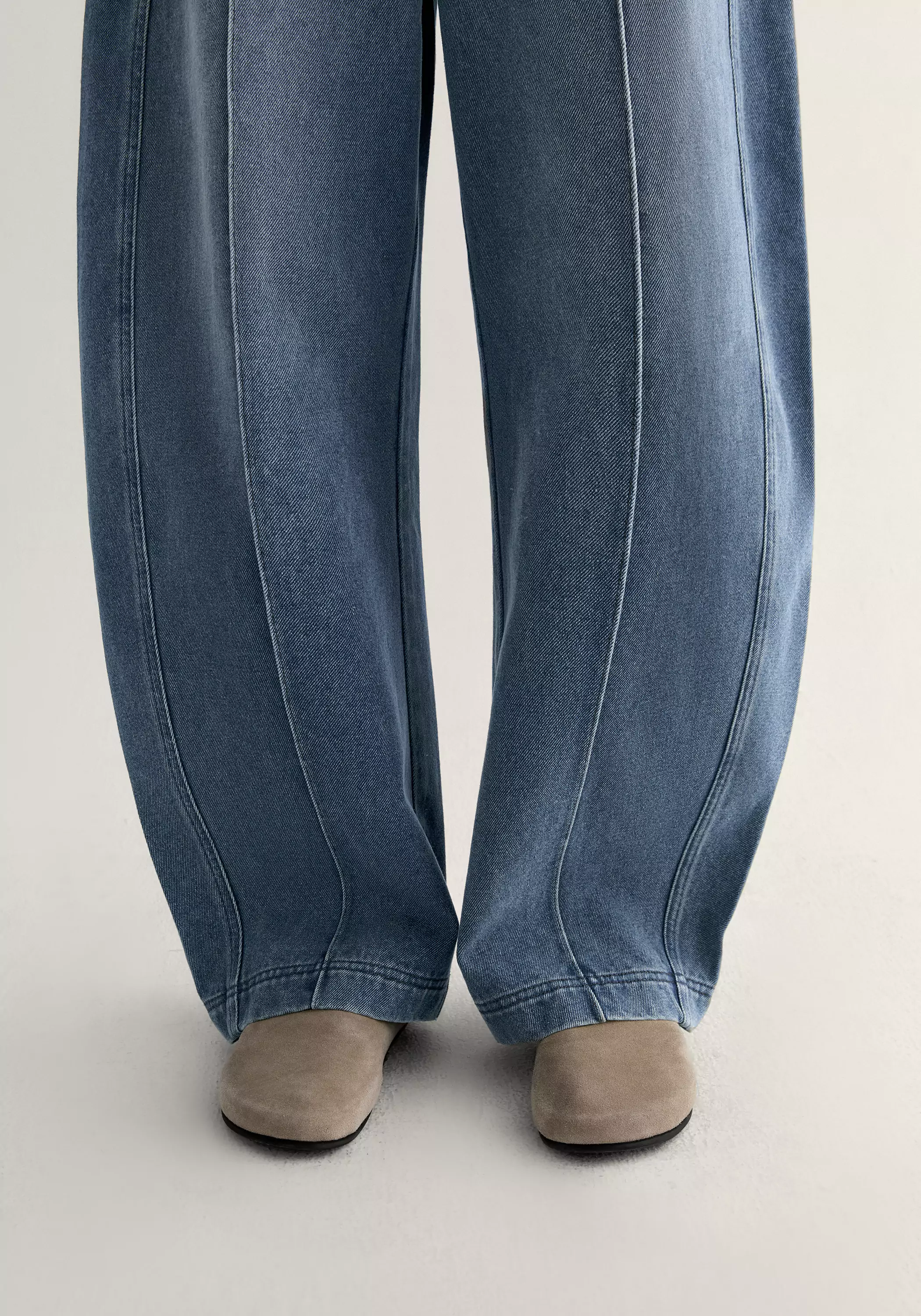 Cotton Curved Jeans - Image 11