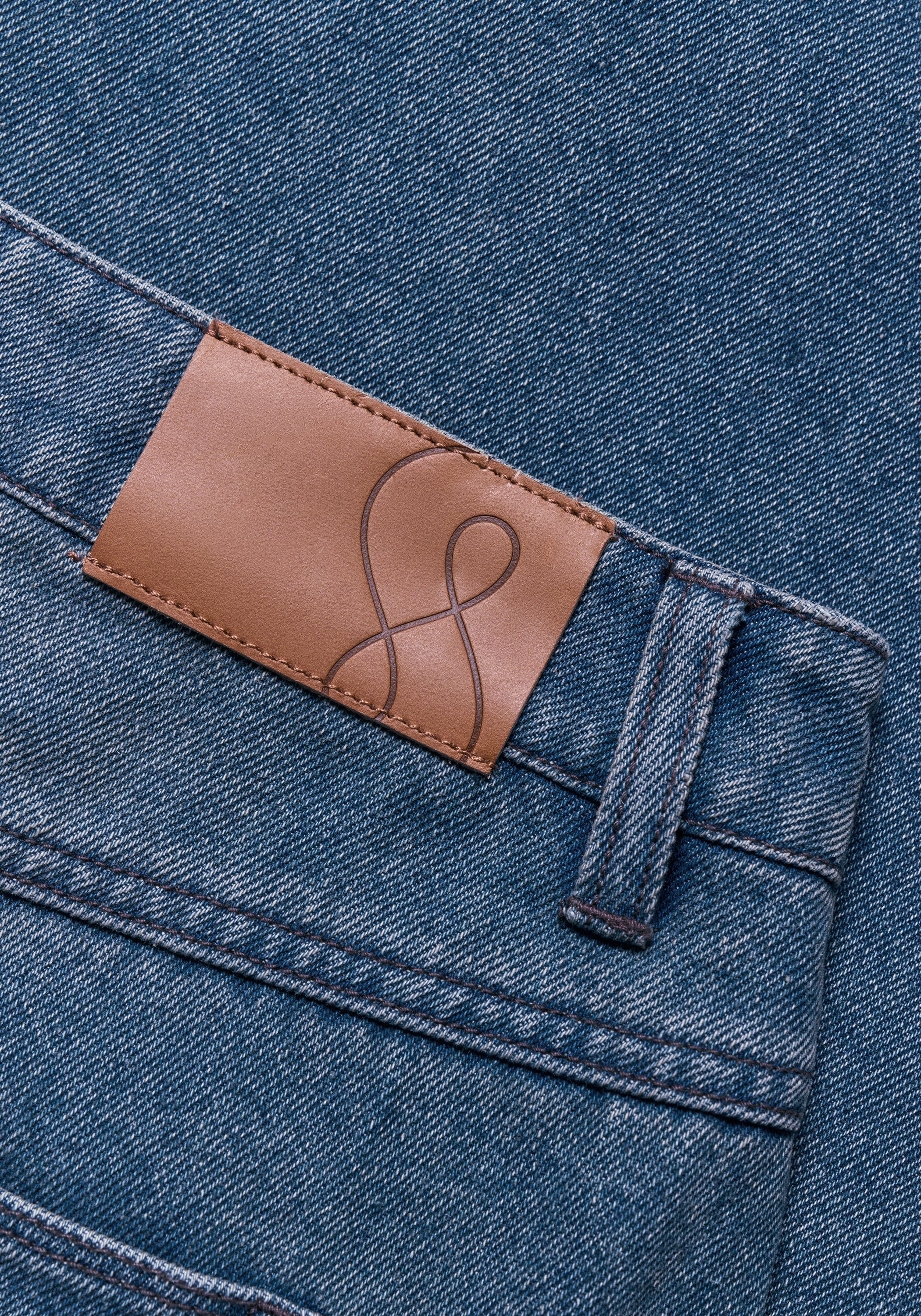 Cotton Curved Jeans - Image 12