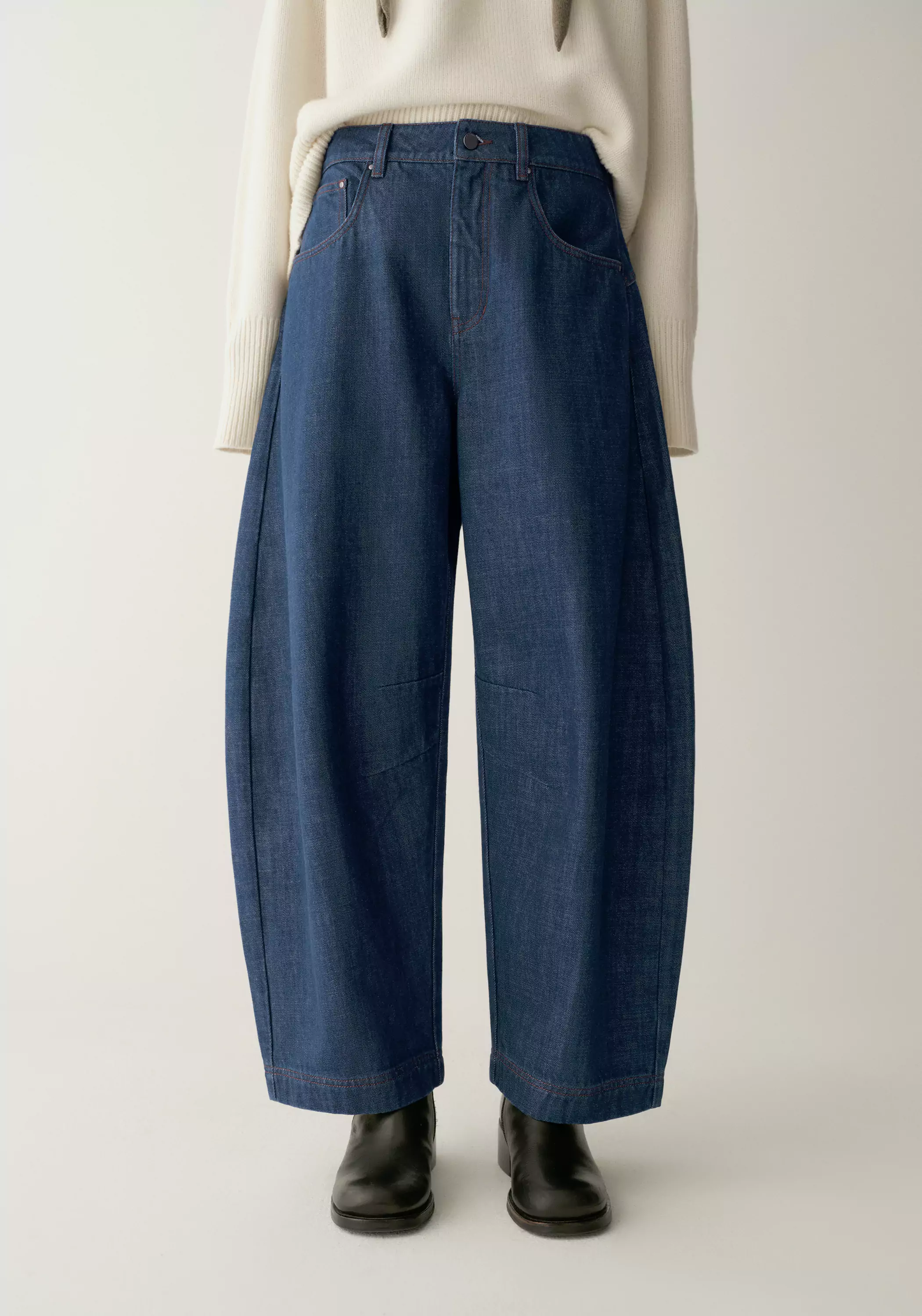Cropped Baggy Jeans - Image 17