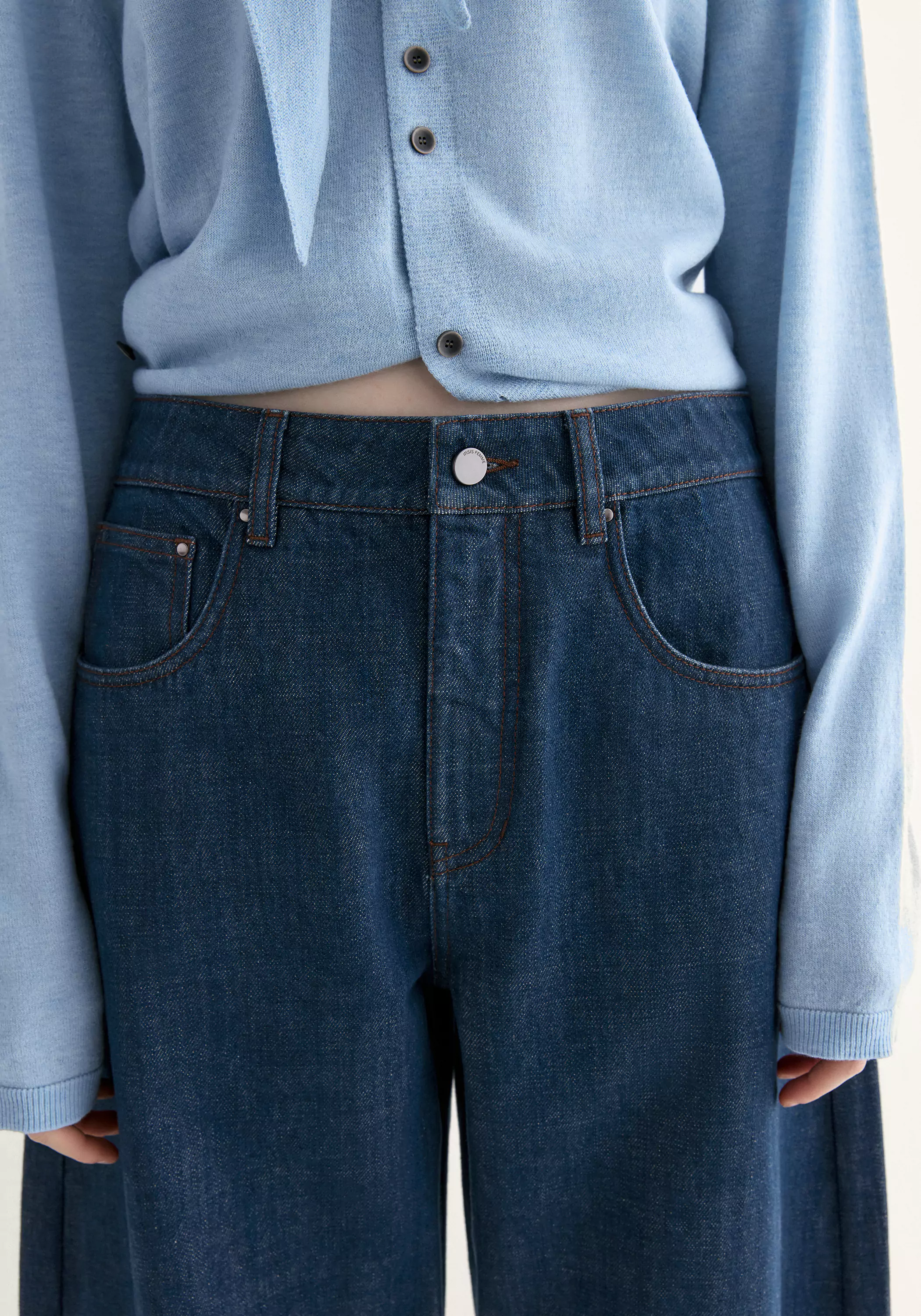 Cropped Baggy Jeans - Image 18