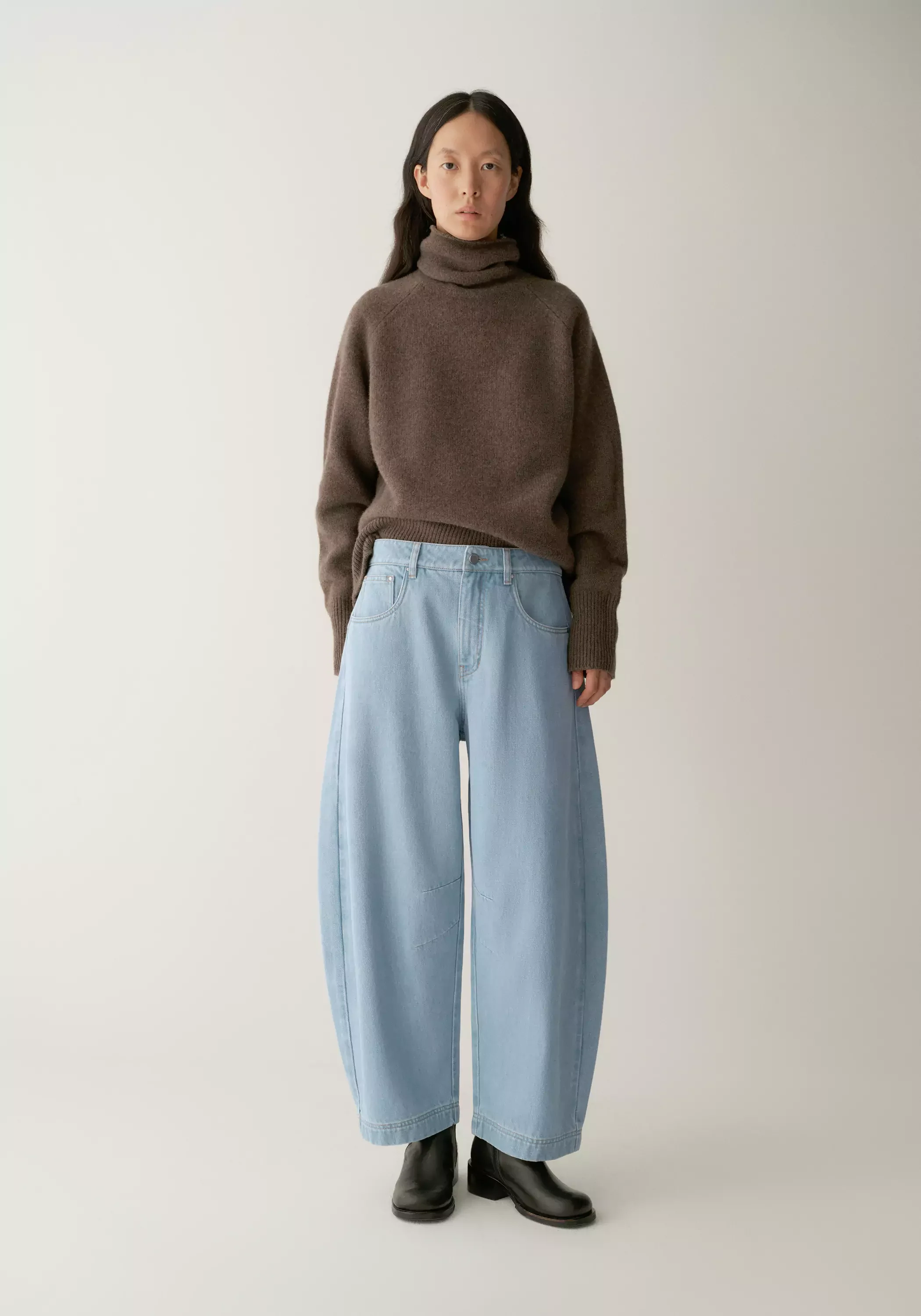 Cropped Baggy Jeans - Image 22