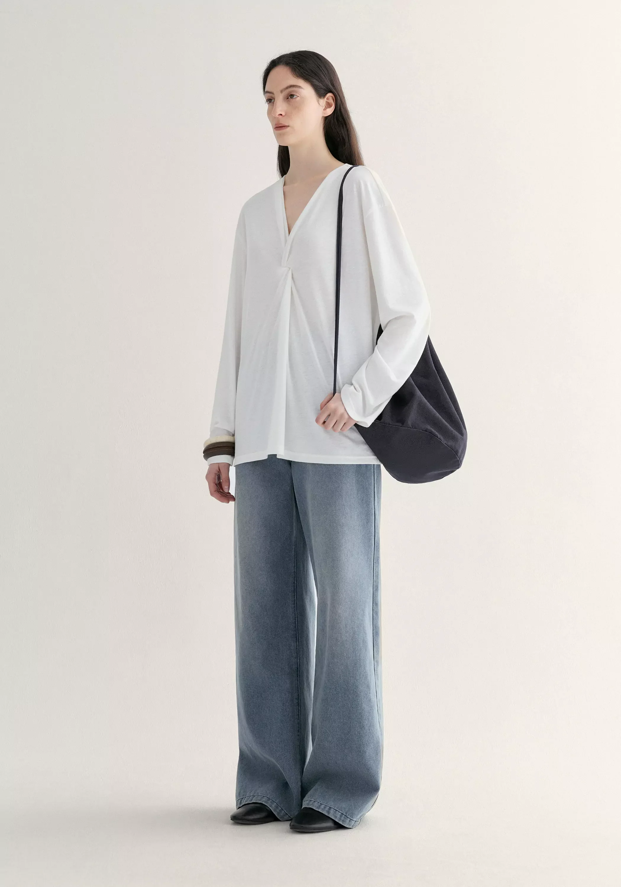 Low-rise Wide-leg Jeans - Image 3