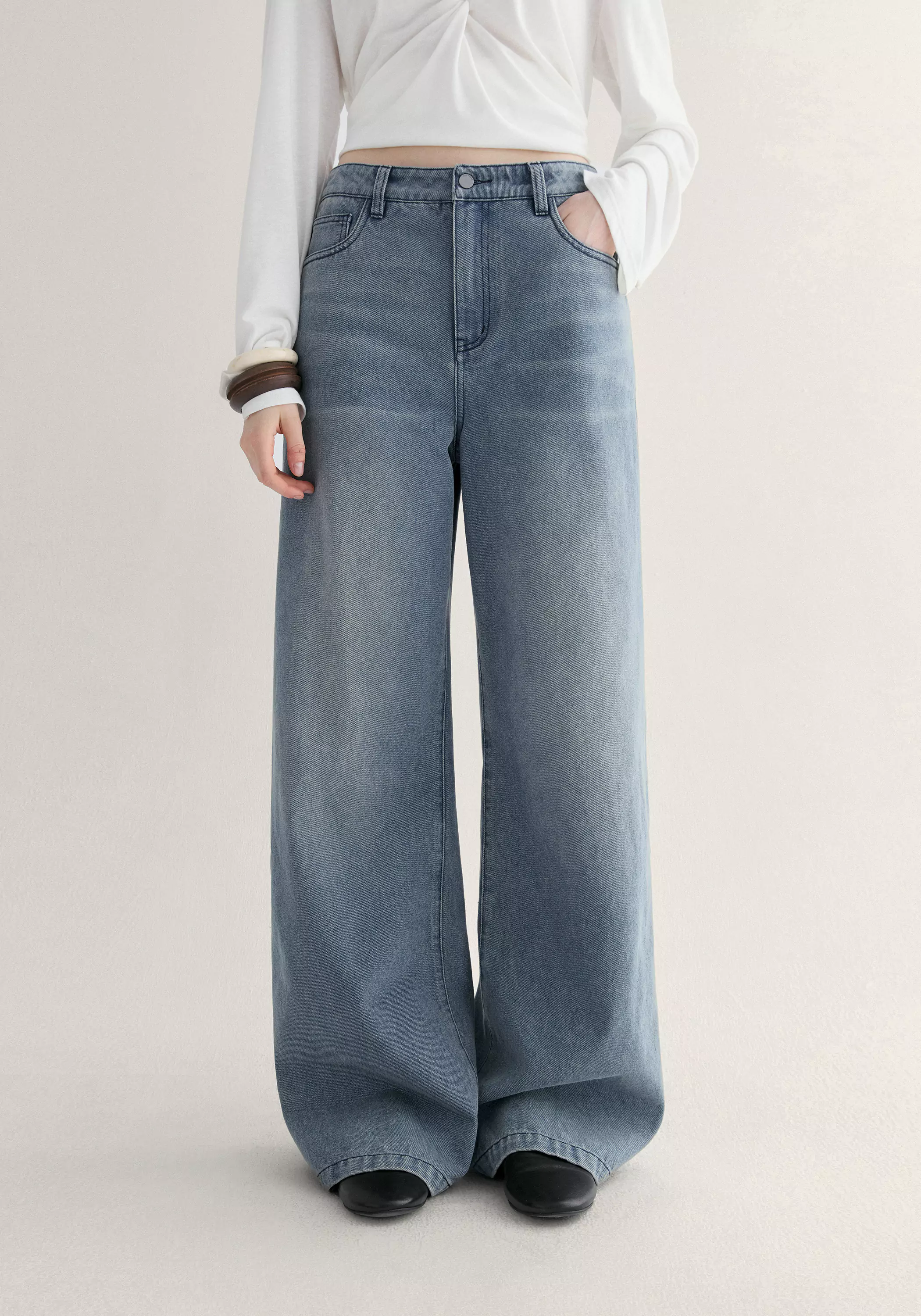Low-rise Wide-leg Jeans - Image 4