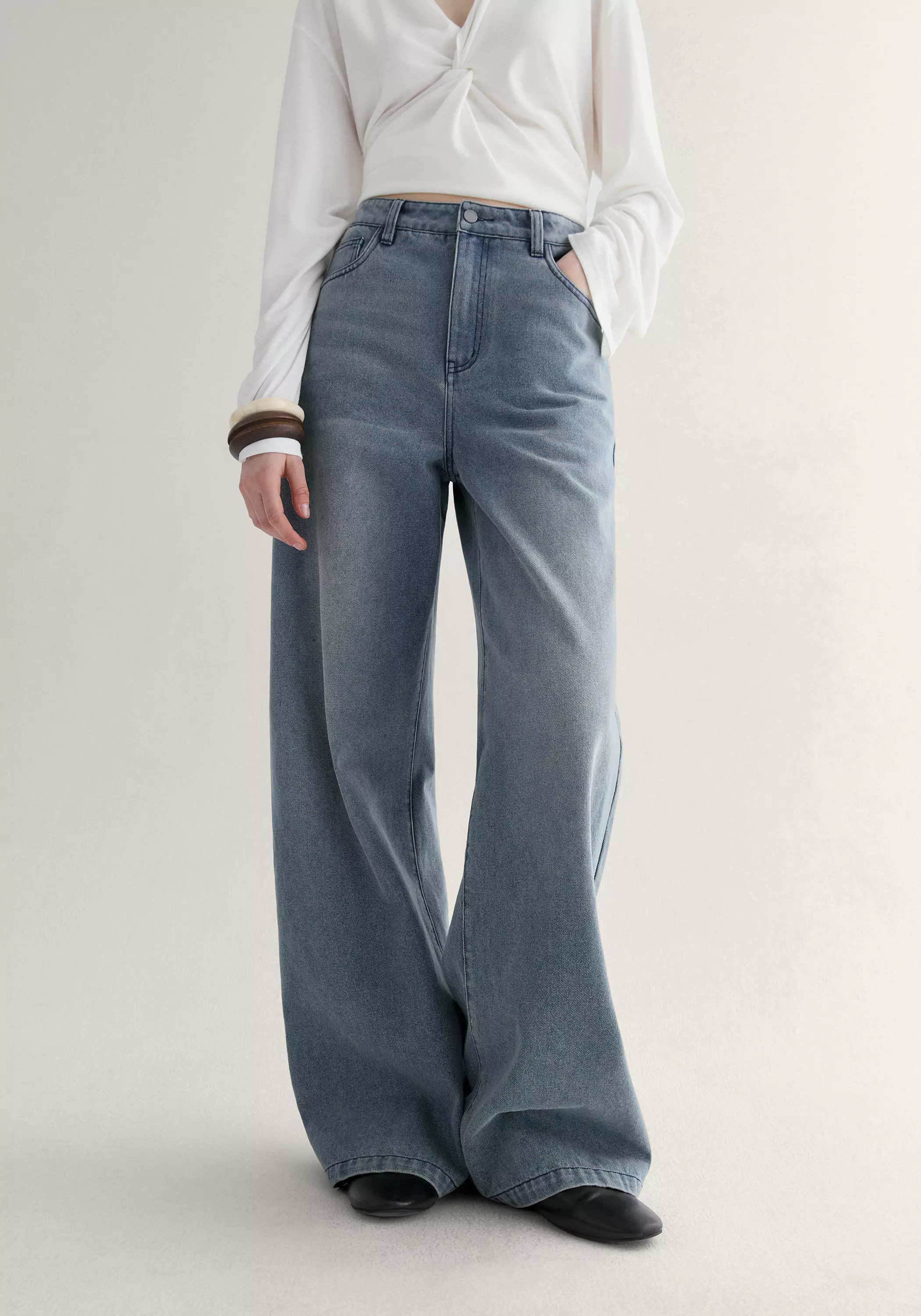 Low-rise Wide-leg Jeans - Image 7