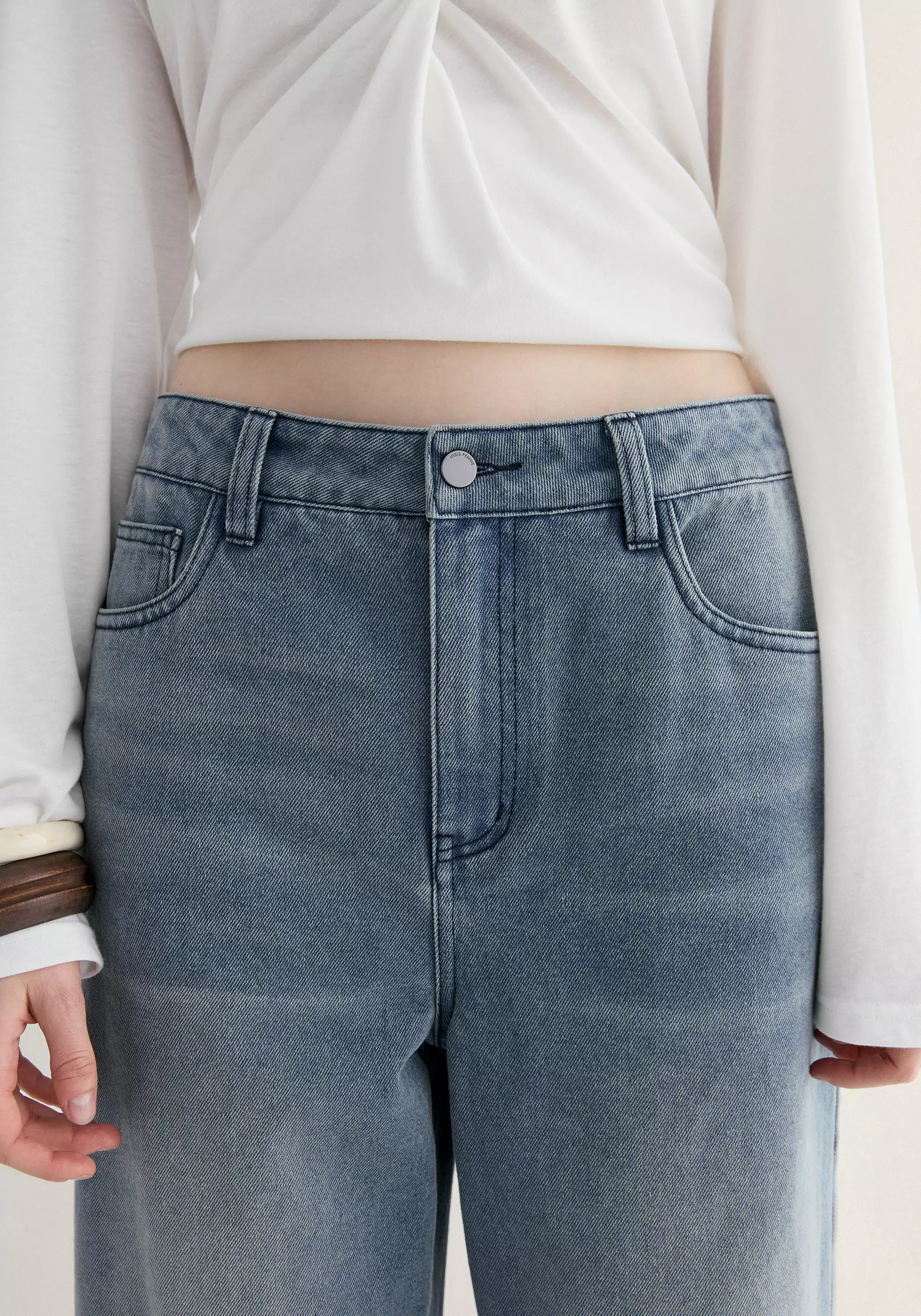 Low-rise Wide-leg Jeans - Image 8
