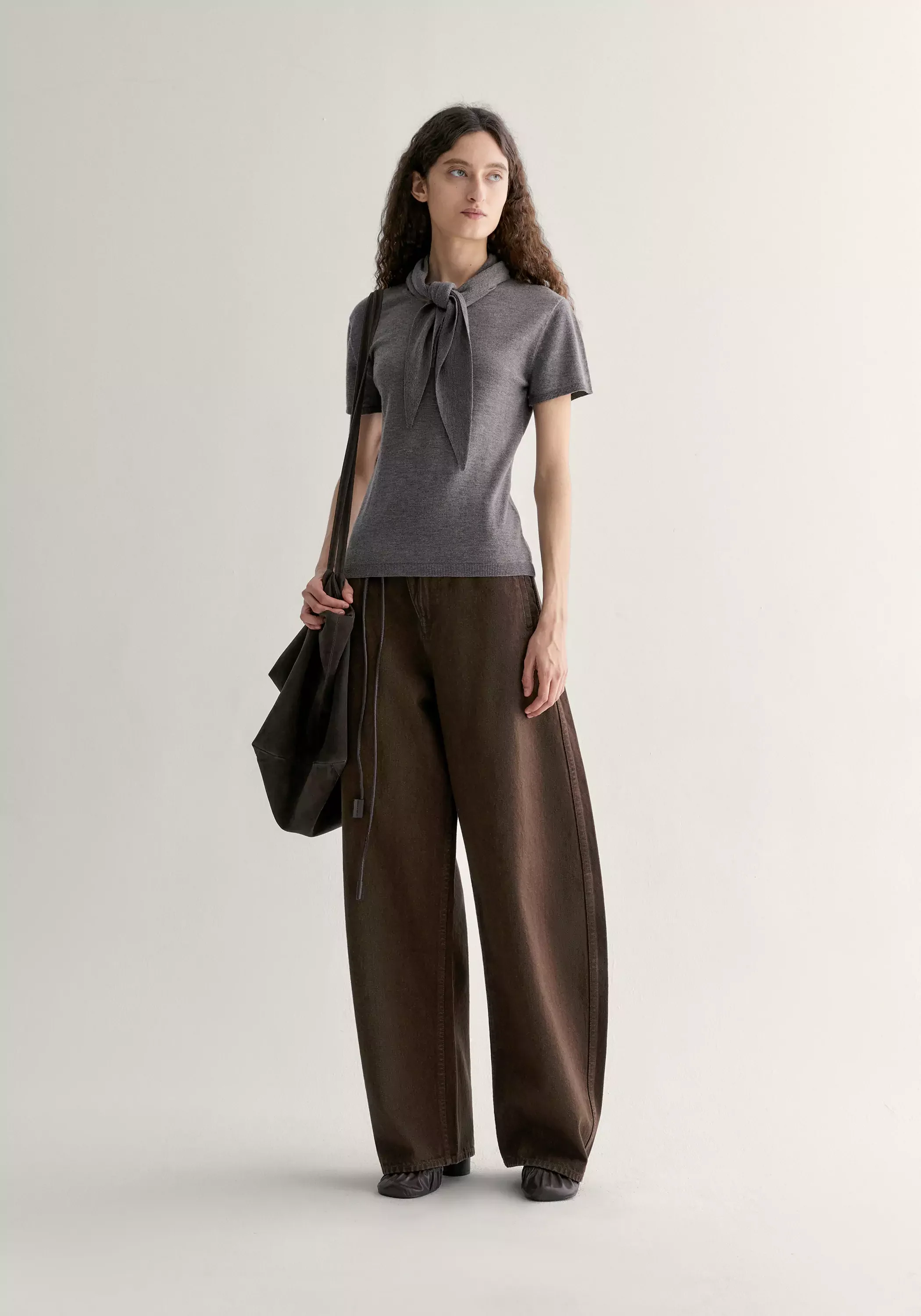 Asymmetric Curved Jeans - Image 14