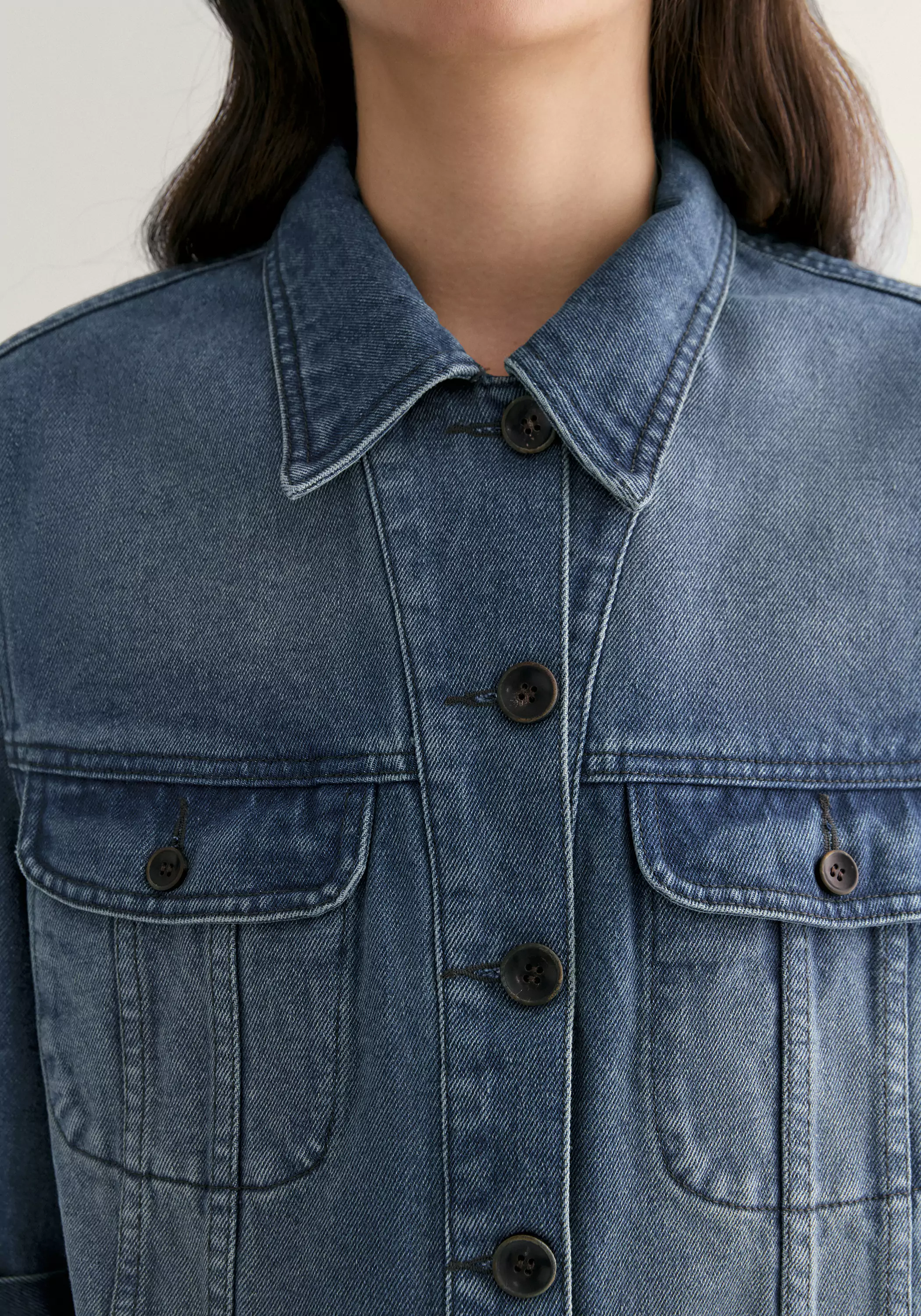 Cropped Denim Jacket - Image 10
