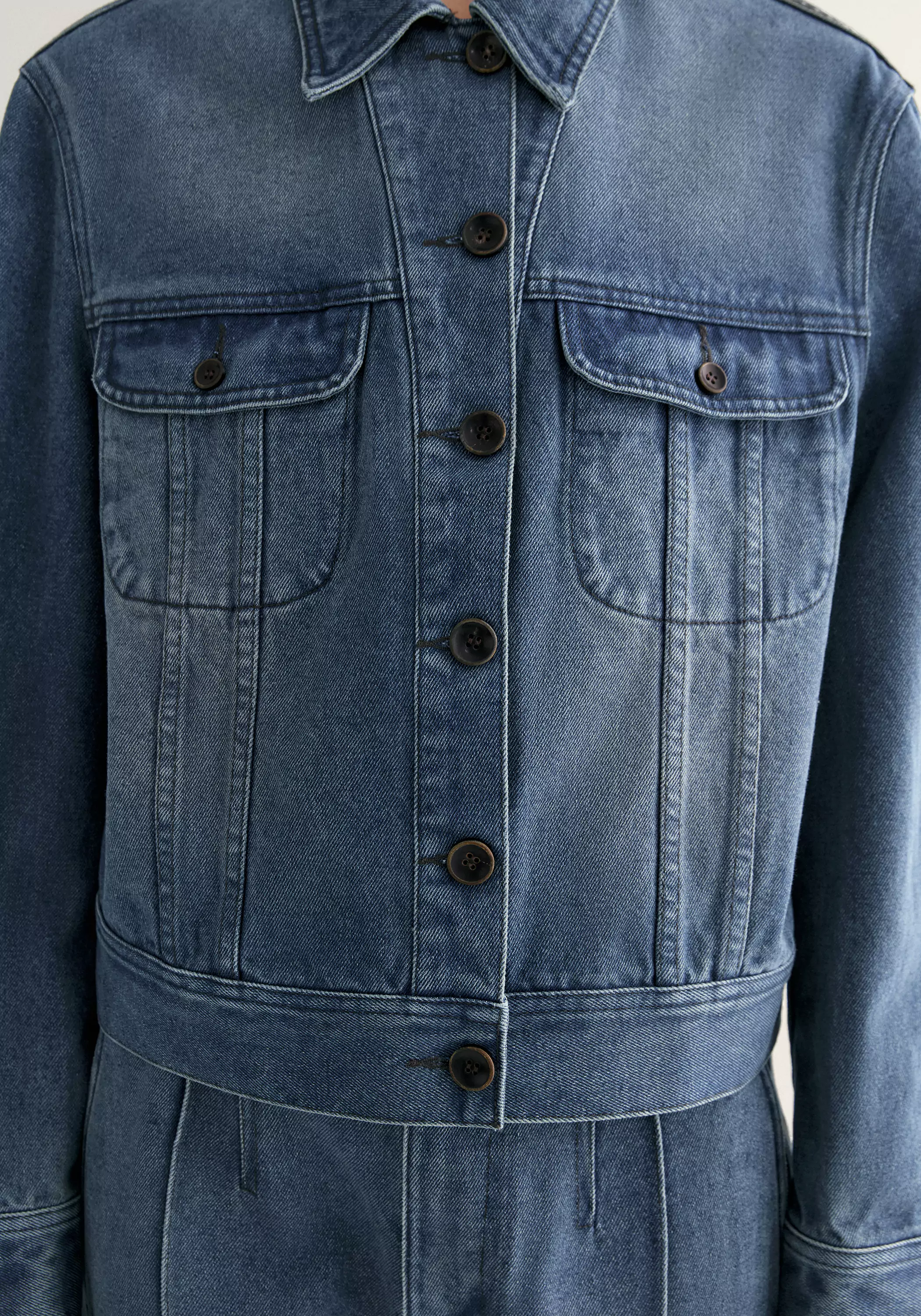 Cropped Denim Jacket - Image 11