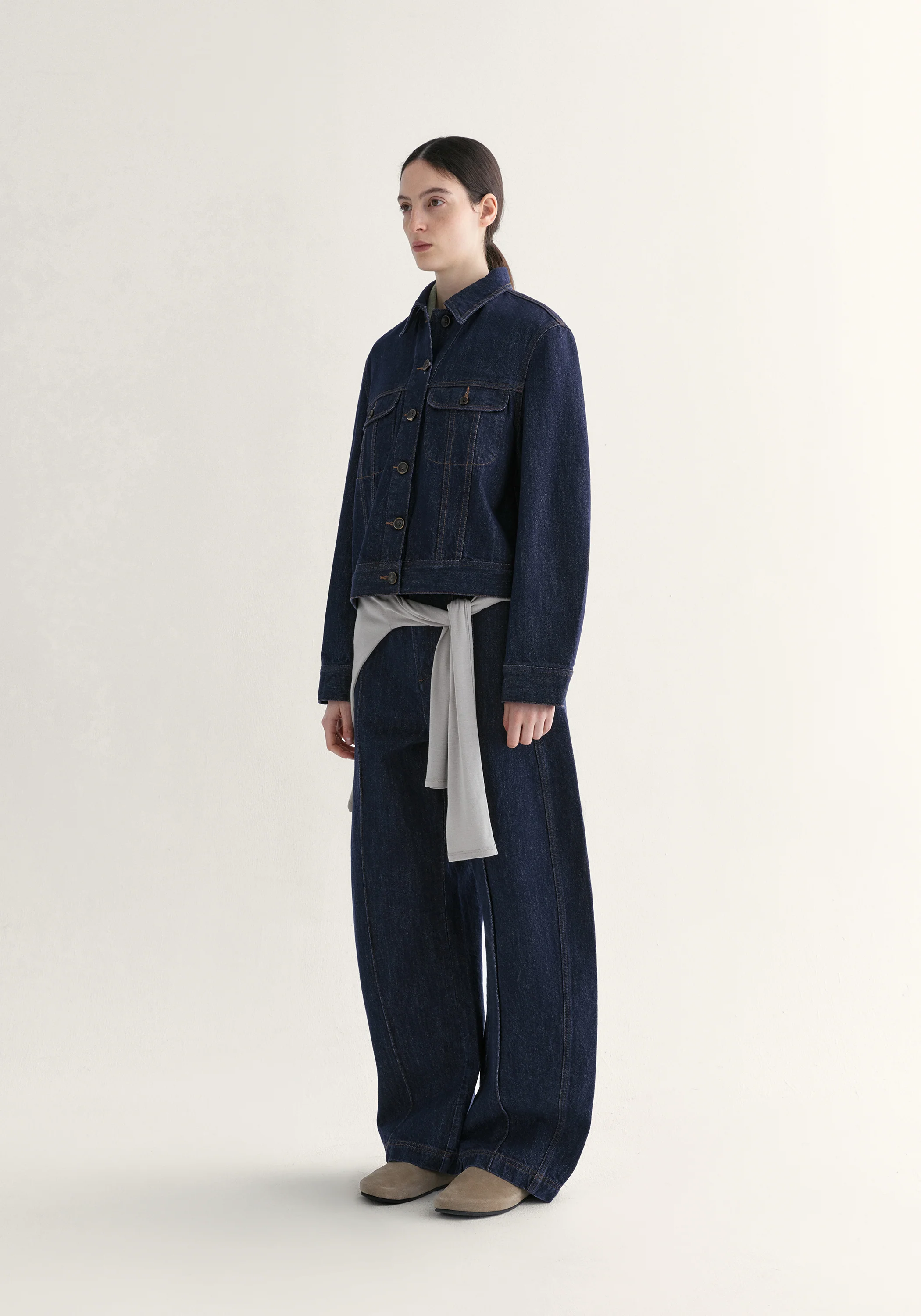Cropped Denim Jacket - Image 15