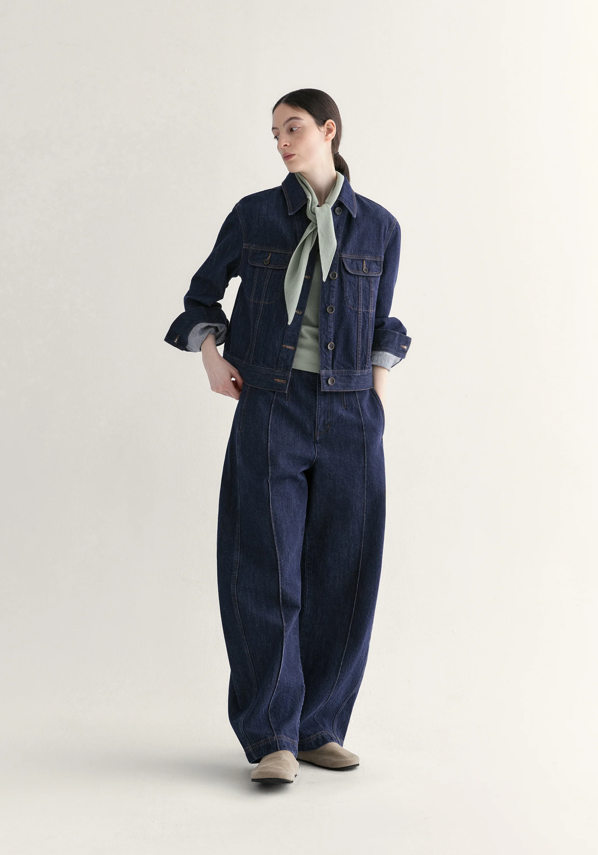 Cropped Denim Jacket - Image 17
