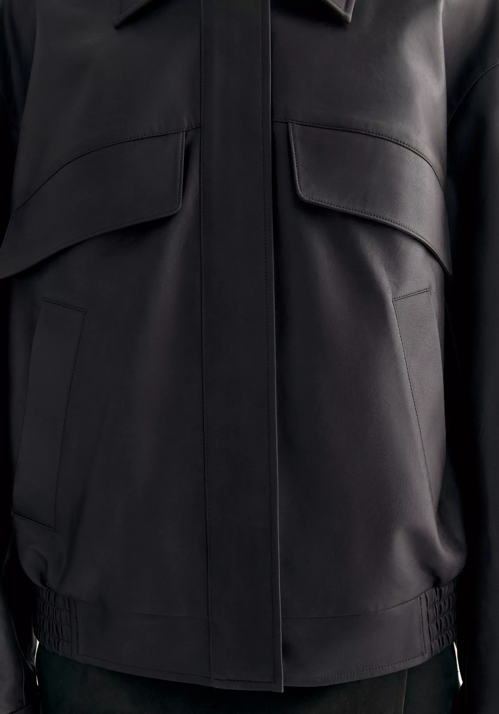 Short Leather Jacket - Image 11