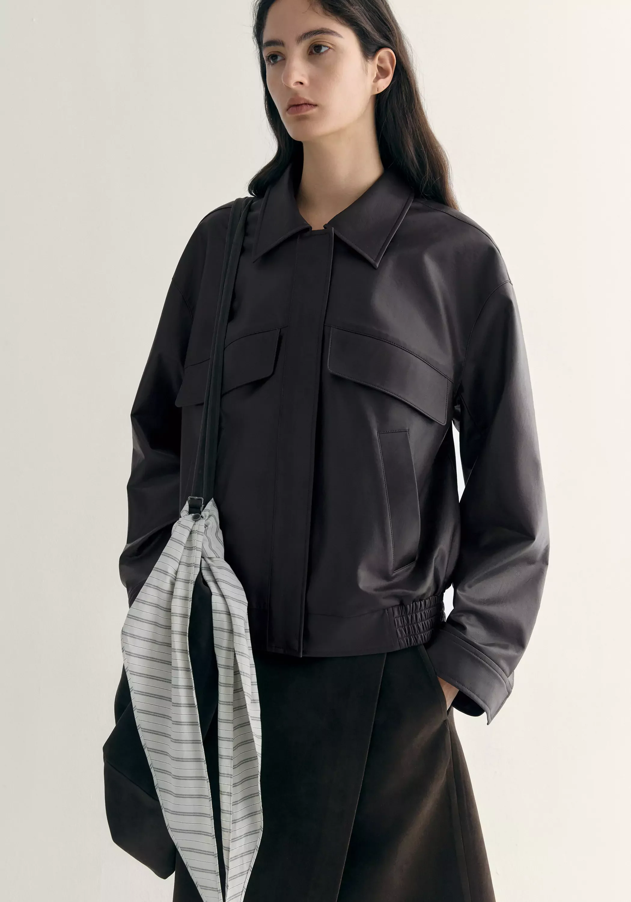Short Leather Jacket - Image 7