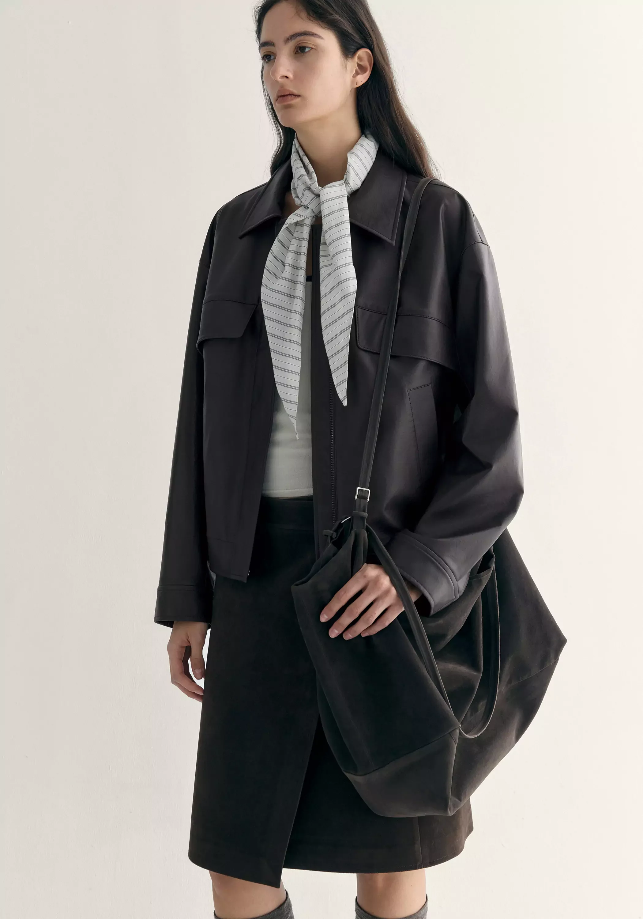 Short Leather Jacket - Image 8