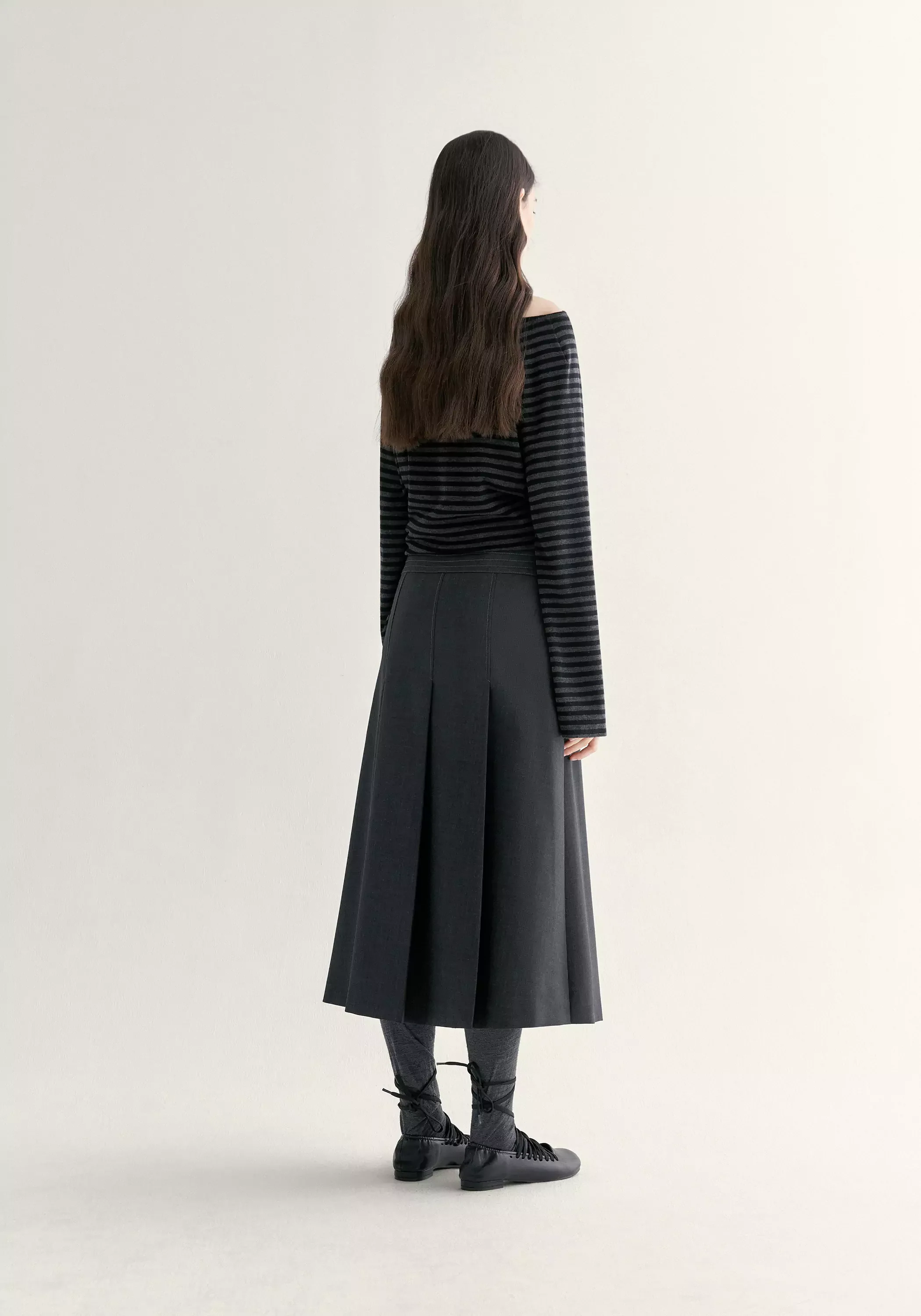 Merino Wool Pleated Skirt - Image 5