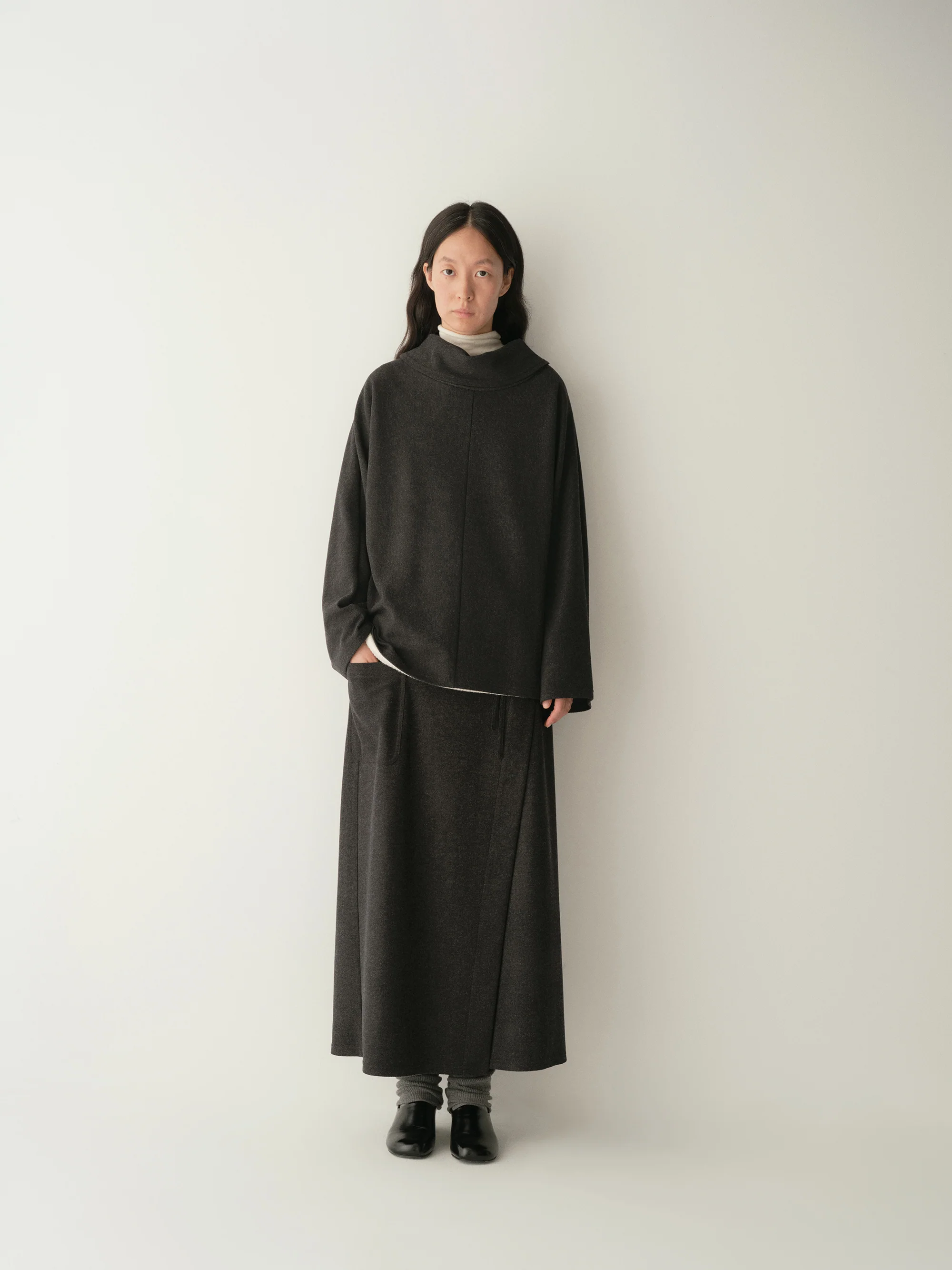Wide-label Wool Top - Image 12