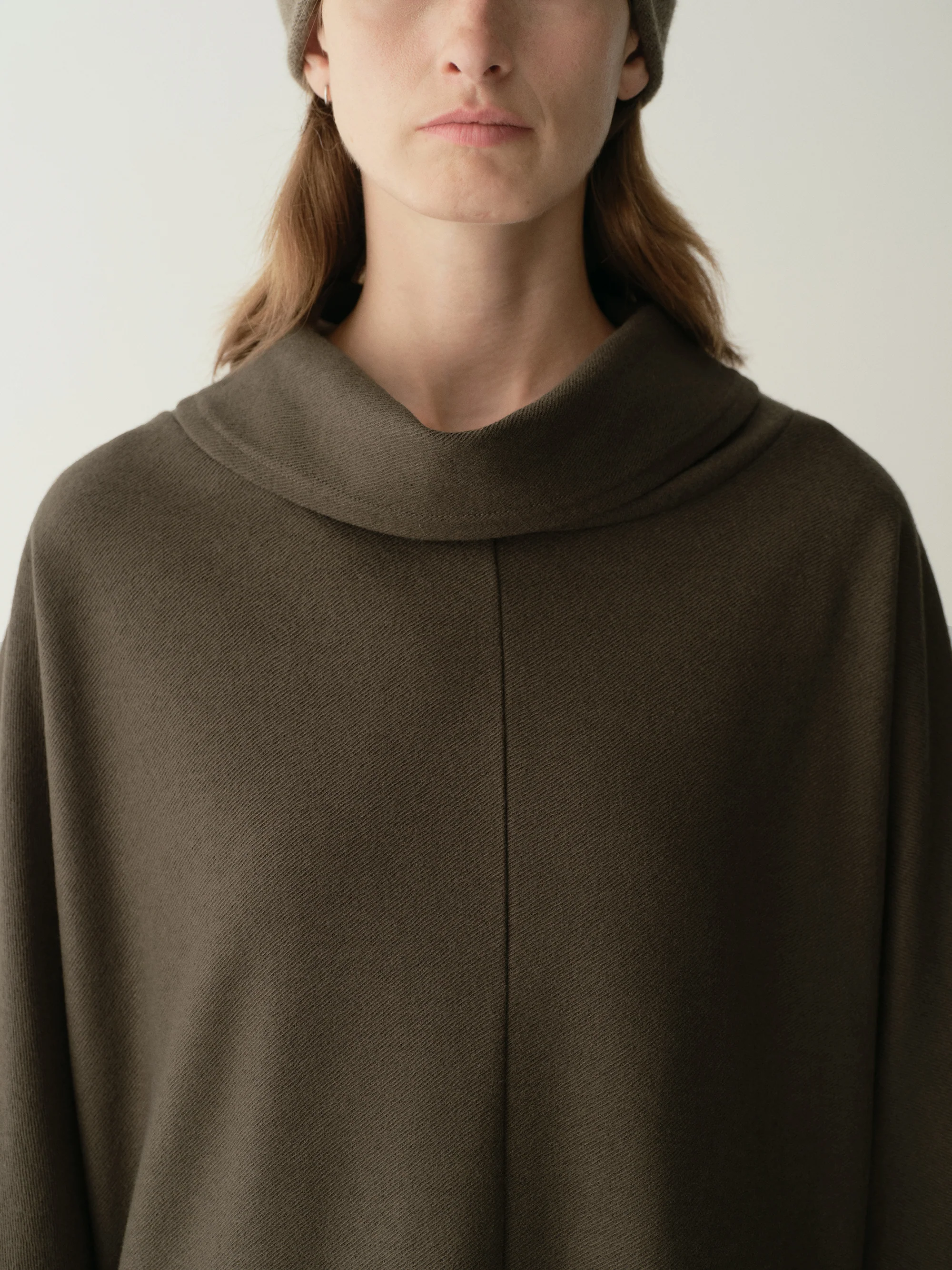 Wide-label Wool Top - Image 7