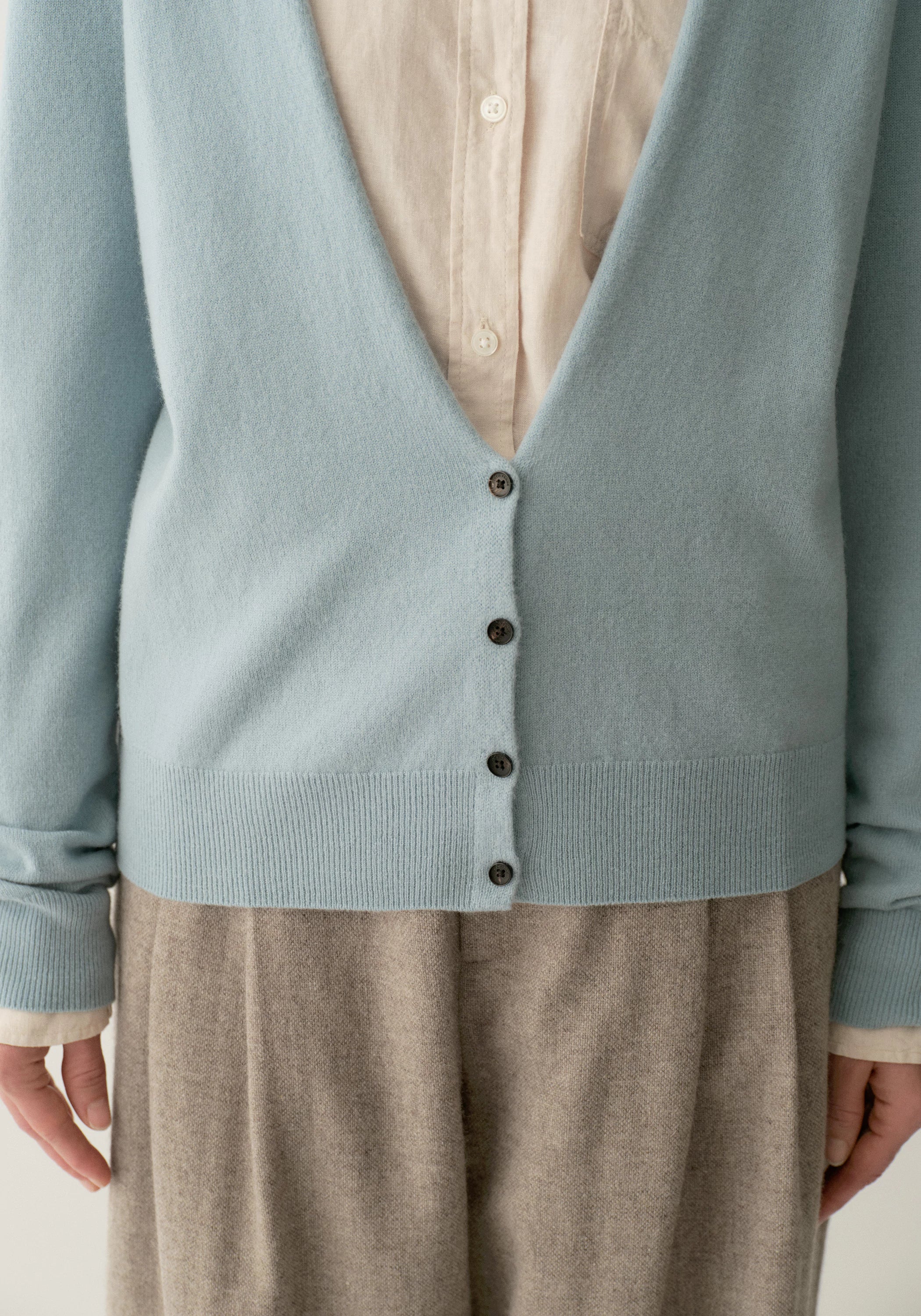 Merino Wool V-neck Seamless Cardigan - Image 14