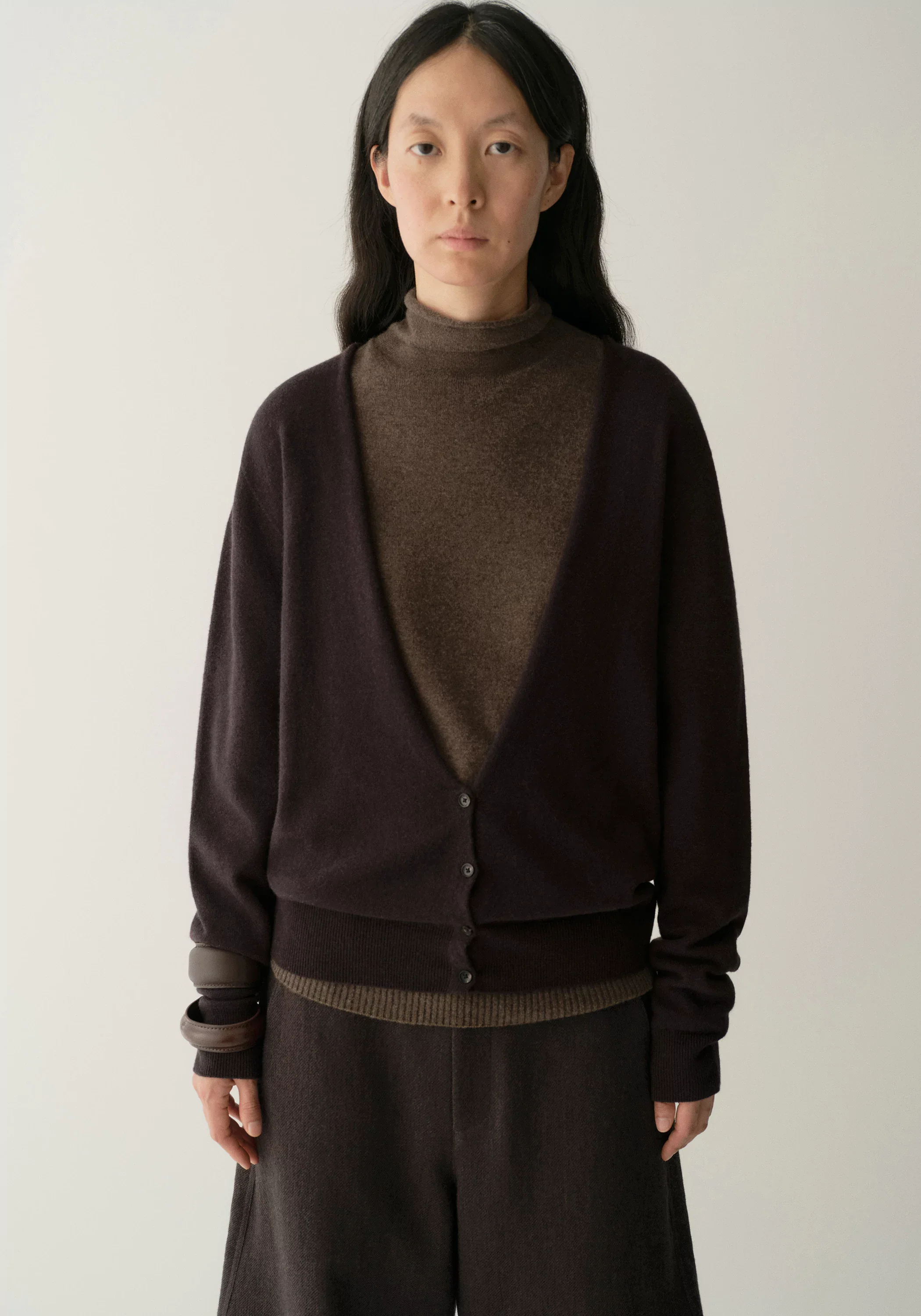 Merino Wool V-neck Seamless Cardigan - Image 6
