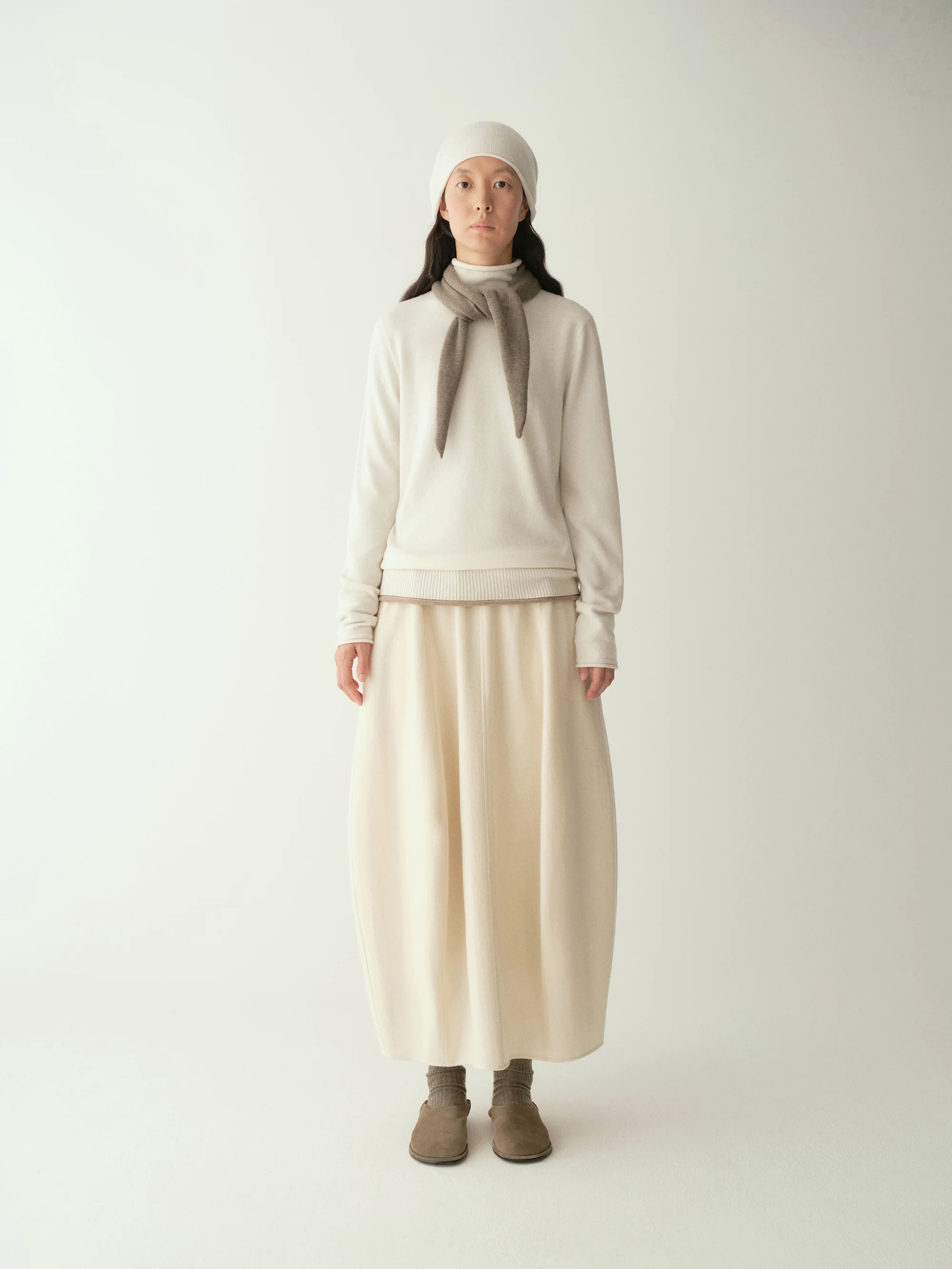 Wool Cashmere Seamless Top - Image 13