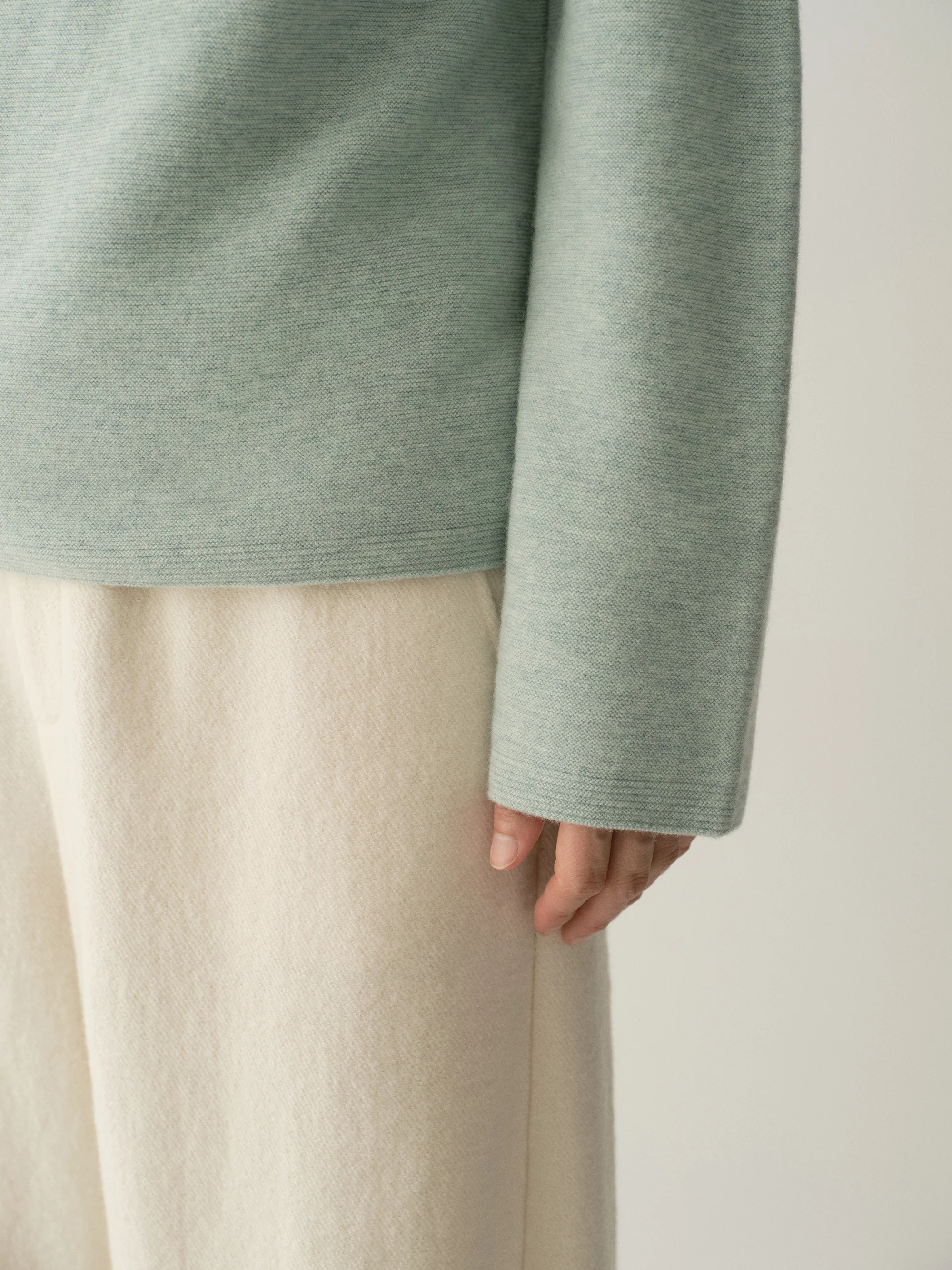 Merino Wool Seamless Pullover - Image 16