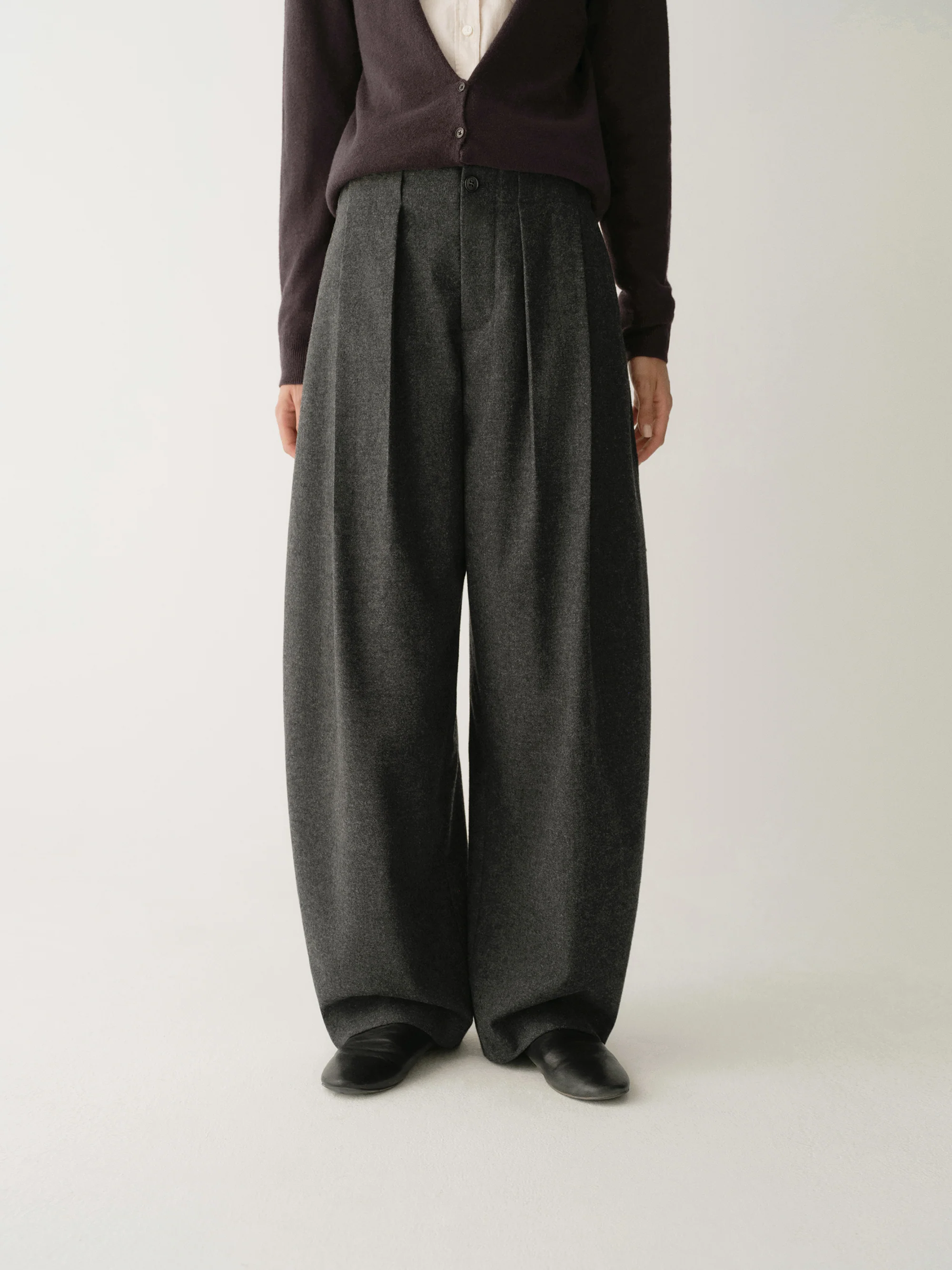 Cocoon Pleat Pants - Image 16