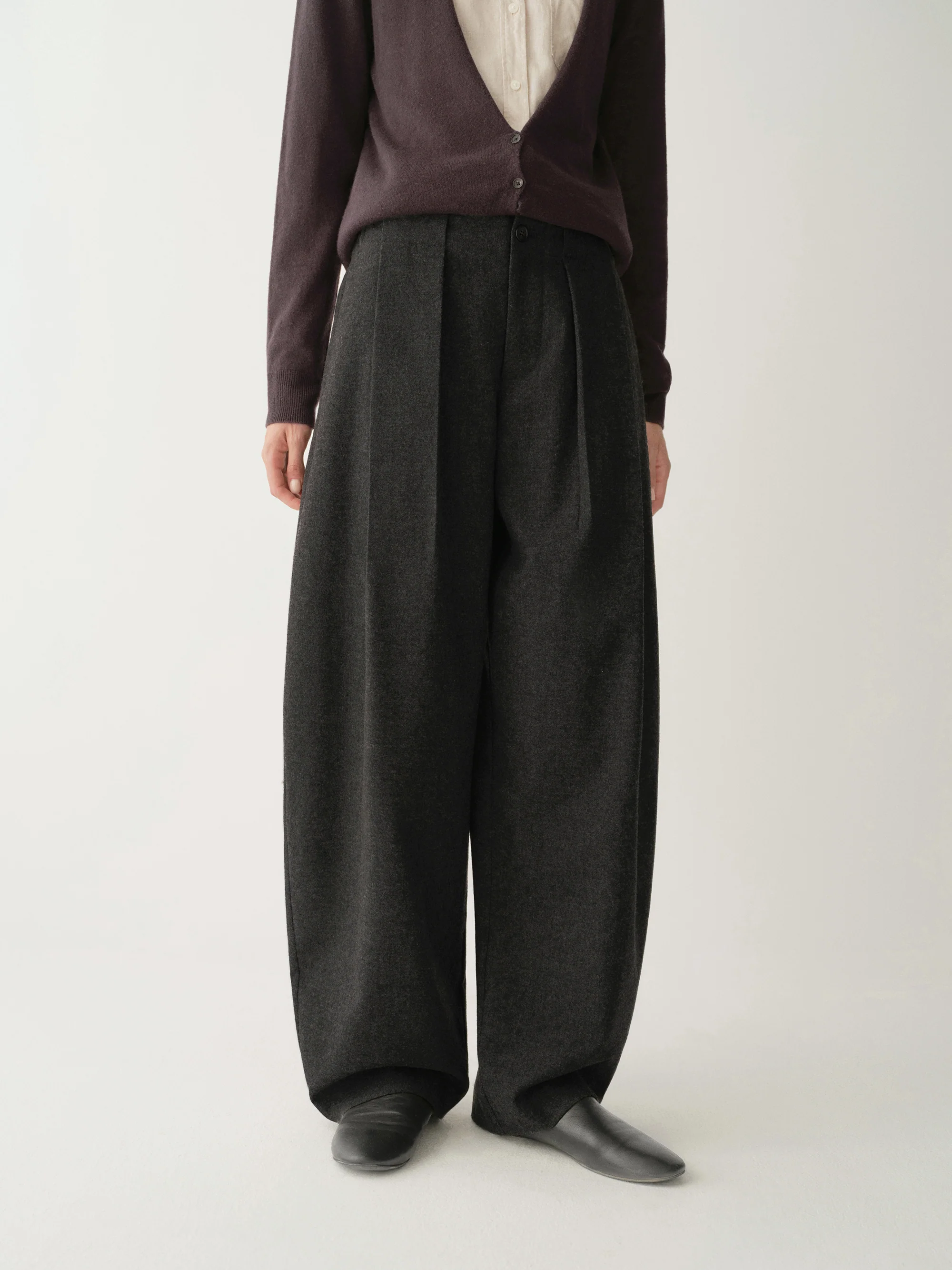 Cocoon Pleat Pants - Image 5
