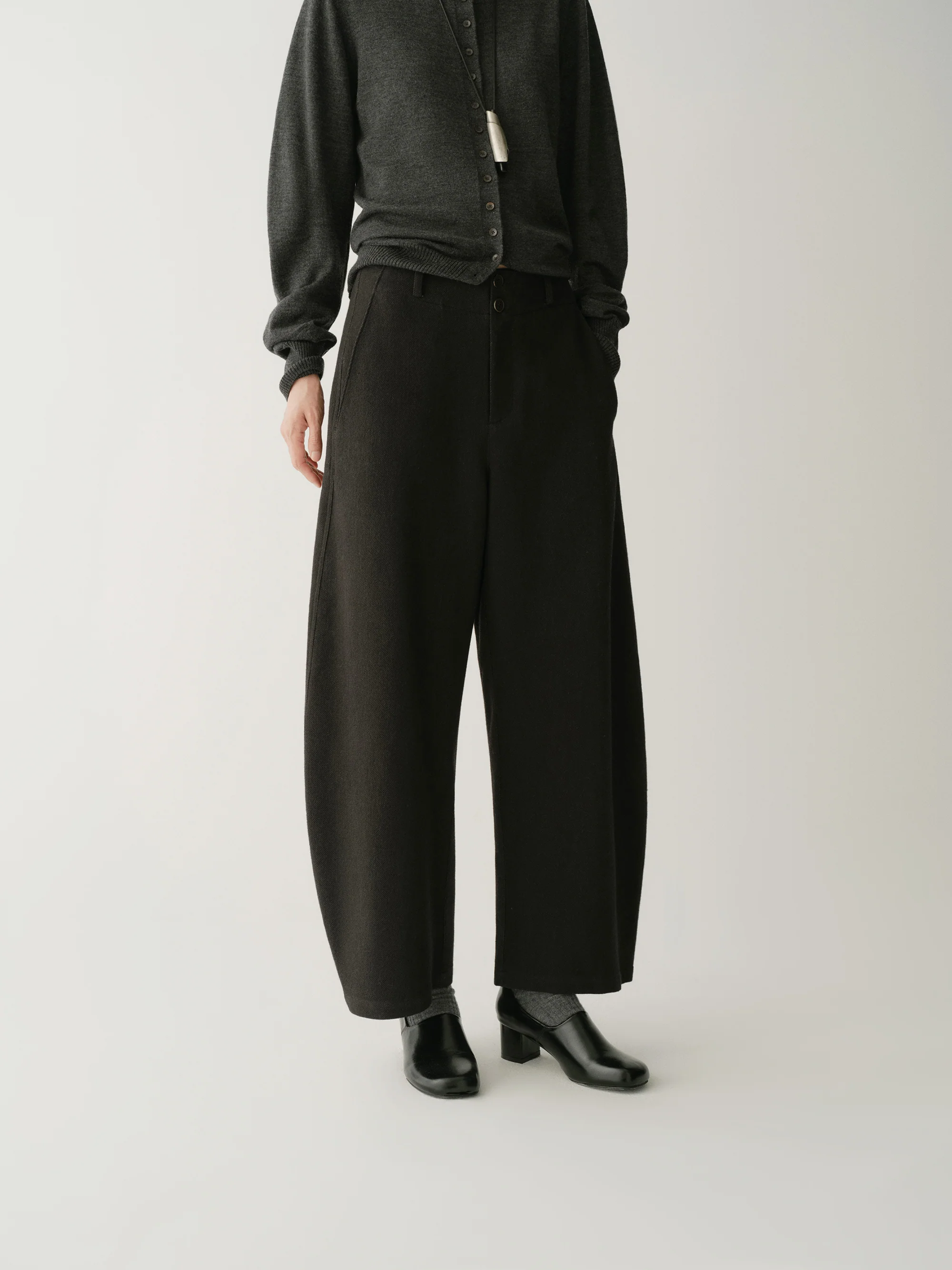Double-buckle Cropped Pants - Image 19