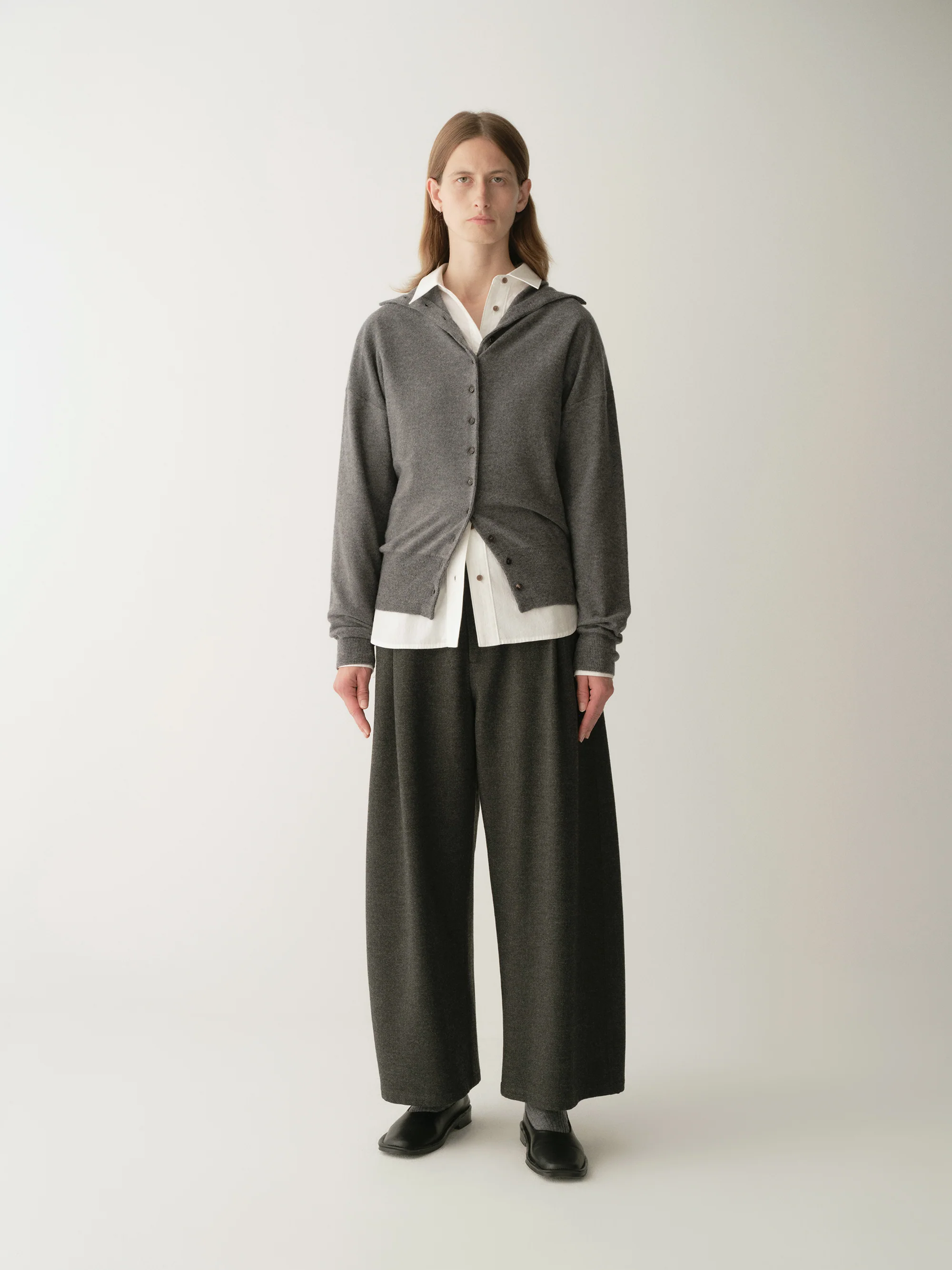 Asymmetric Wide-Leg Cropped Pants - Image 15