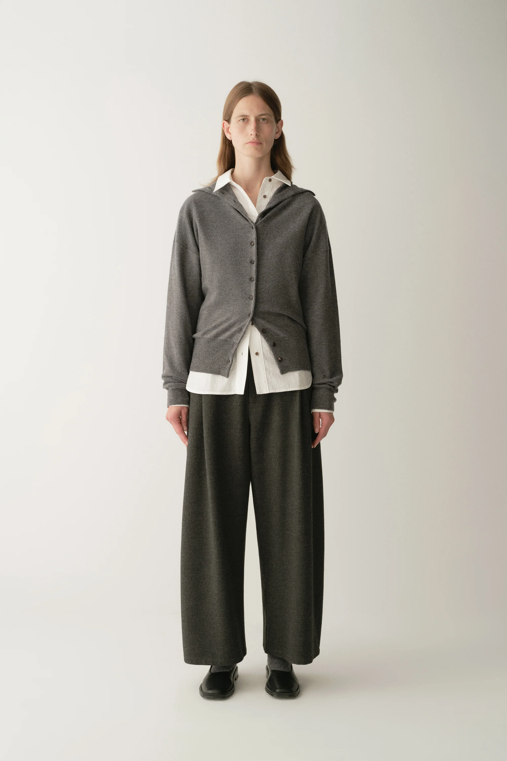 Asymmetric Wide-Leg Cropped Pants - Image 3