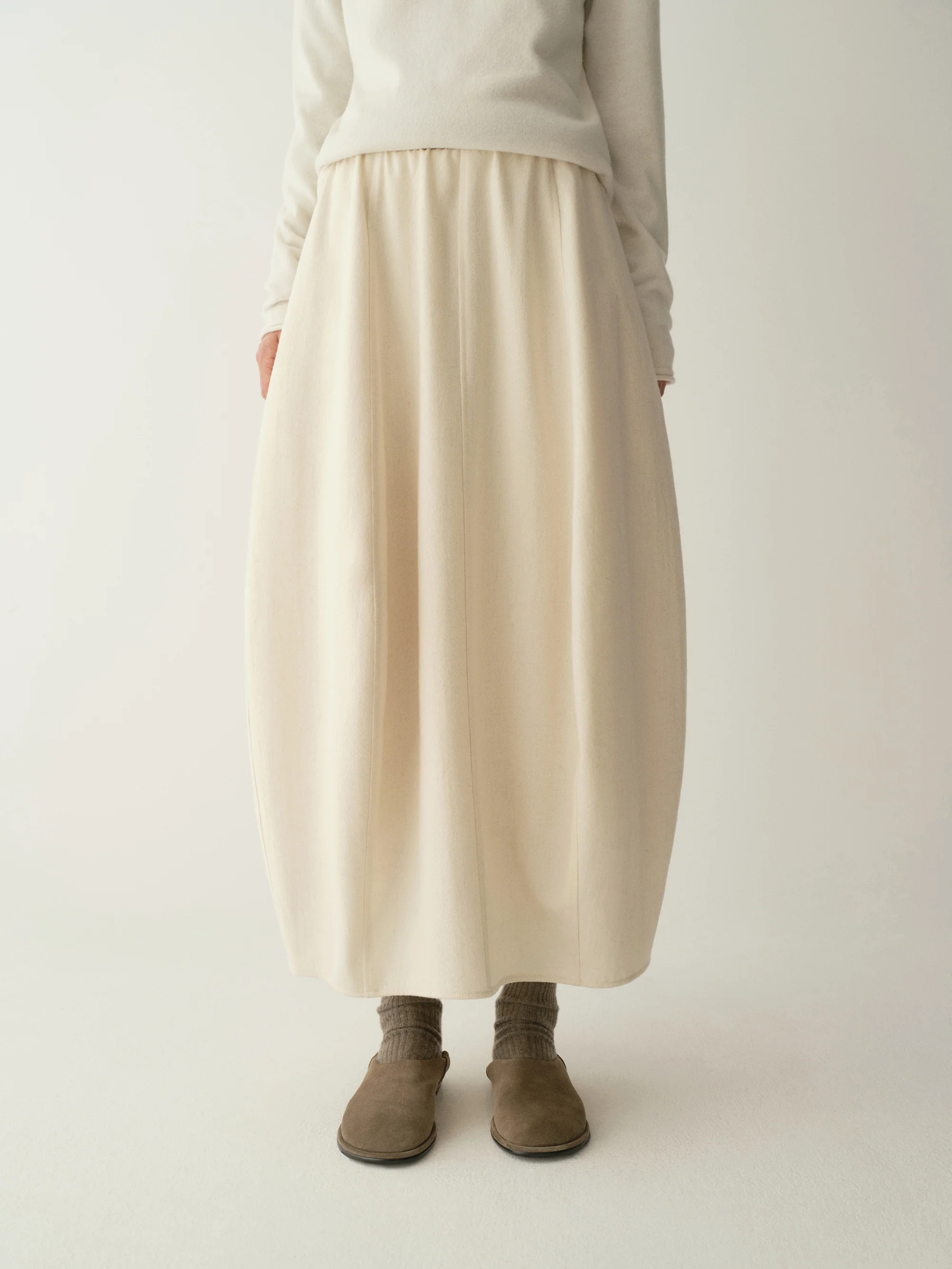 Bud-Shaped Wool Skirt - Image 14