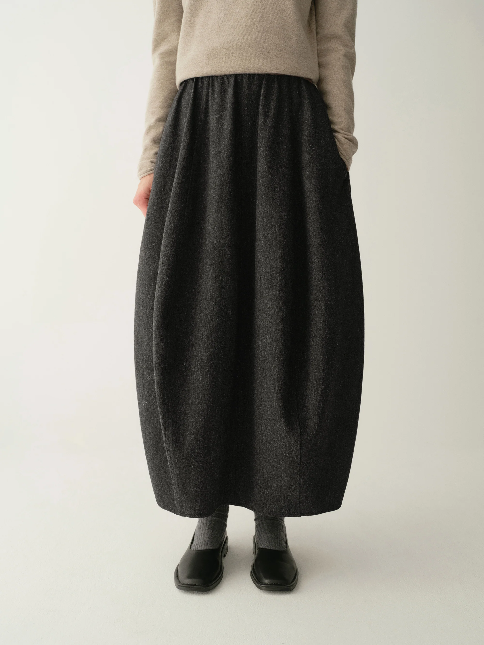 Bud-Shaped Wool Skirt - Image 5