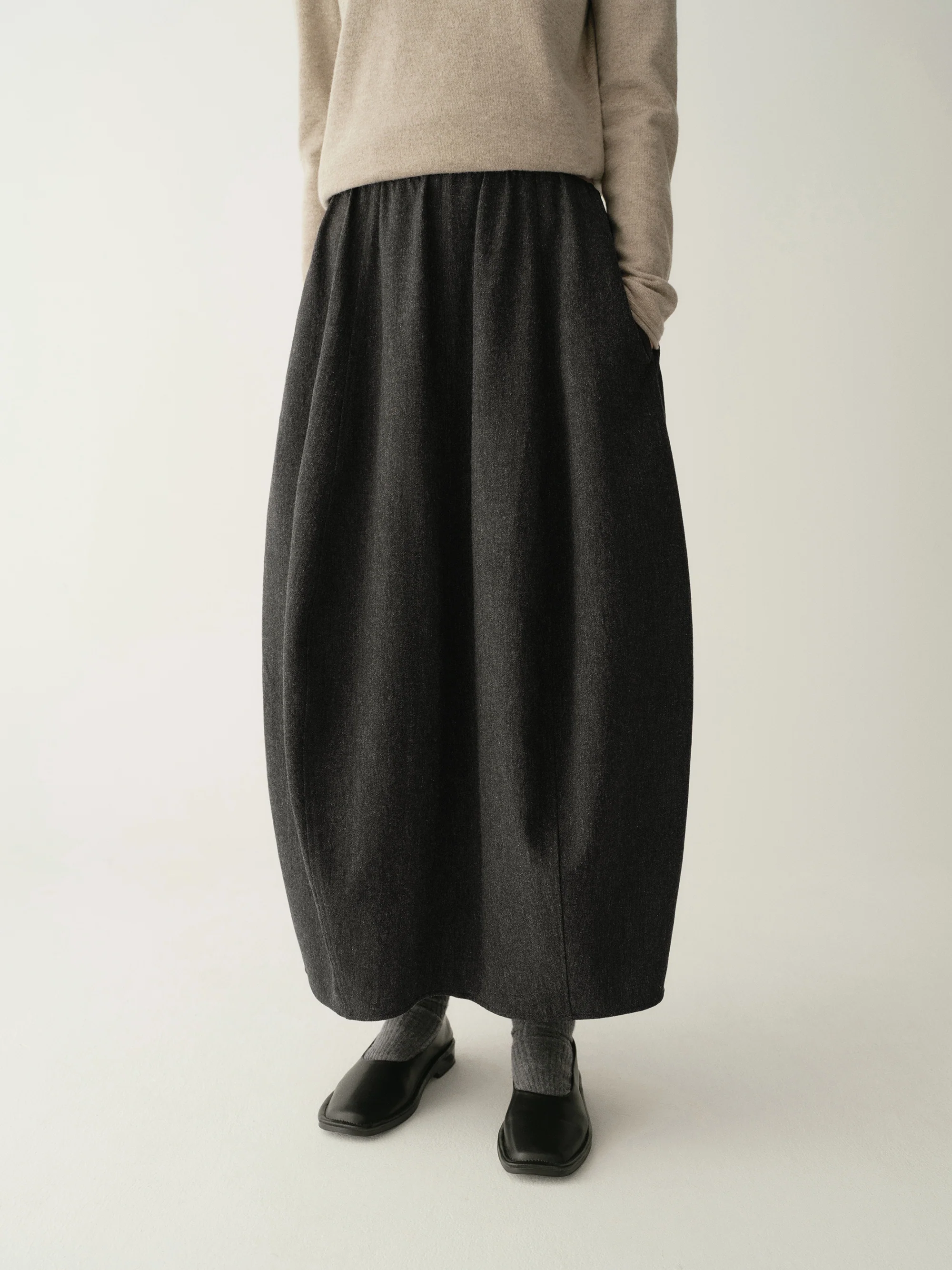 Bud-Shaped Wool Skirt - Image 6