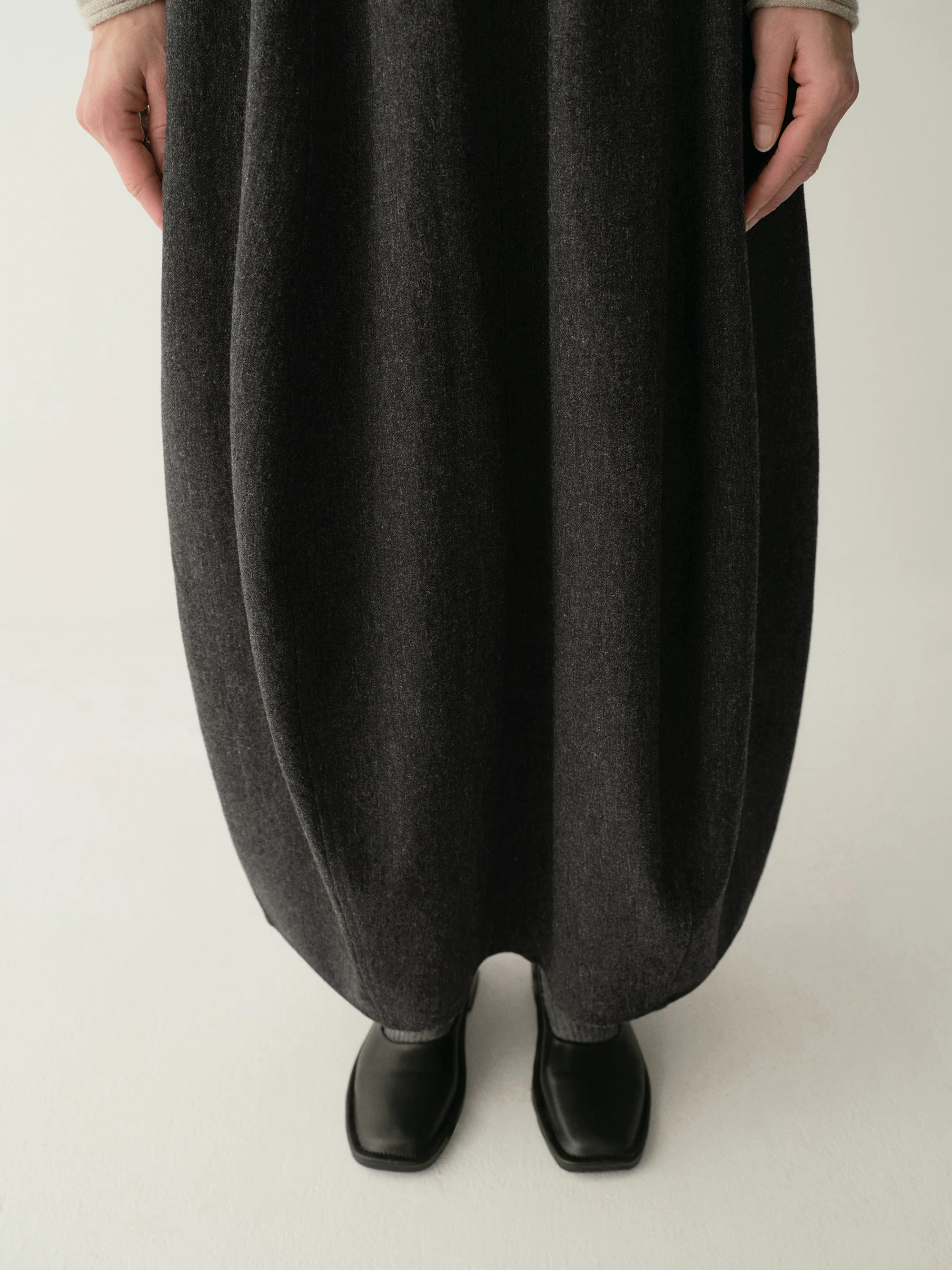 Bud-Shaped Wool Skirt - Image 9
