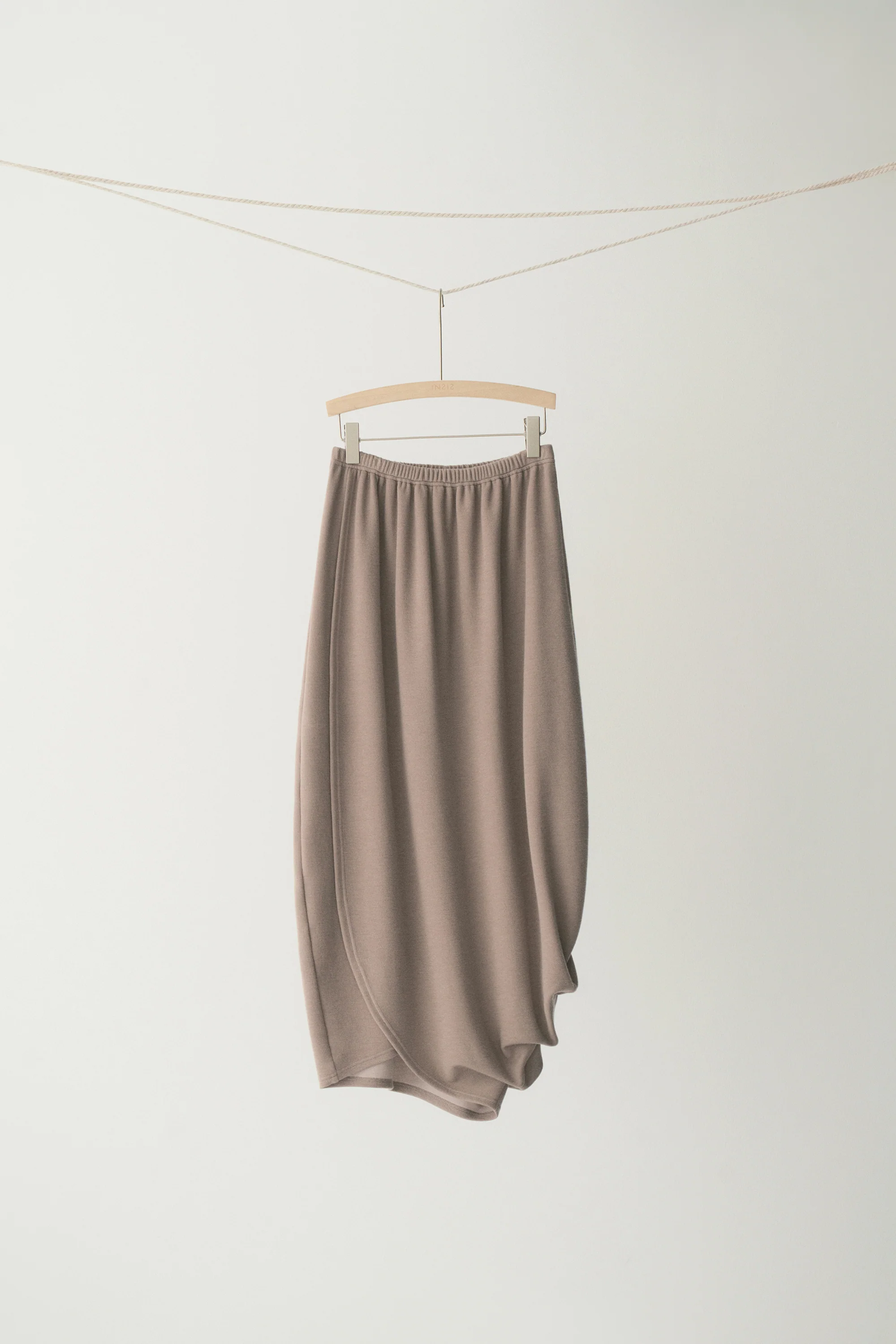 Tulip Wool Skirt - Image 18
