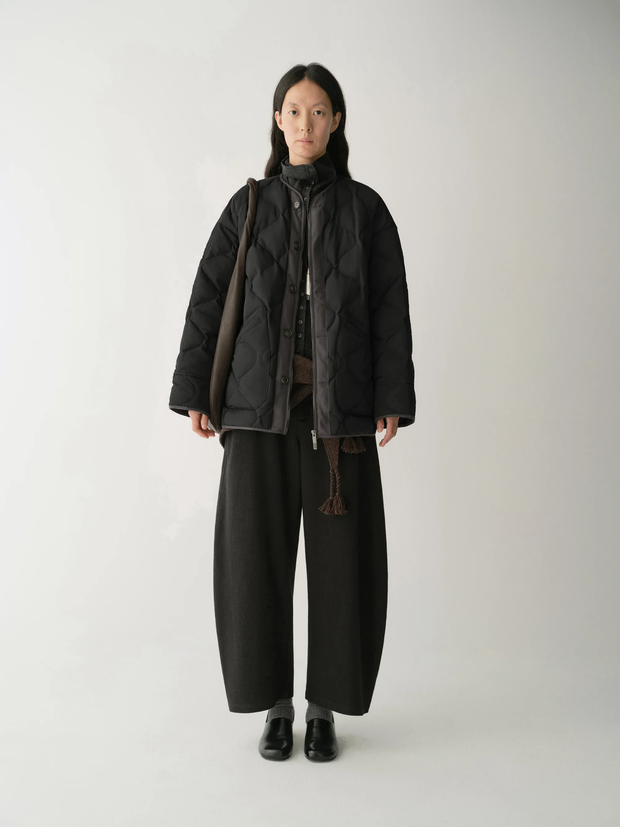 Short Contrast-panel Down Jacket - Image 13