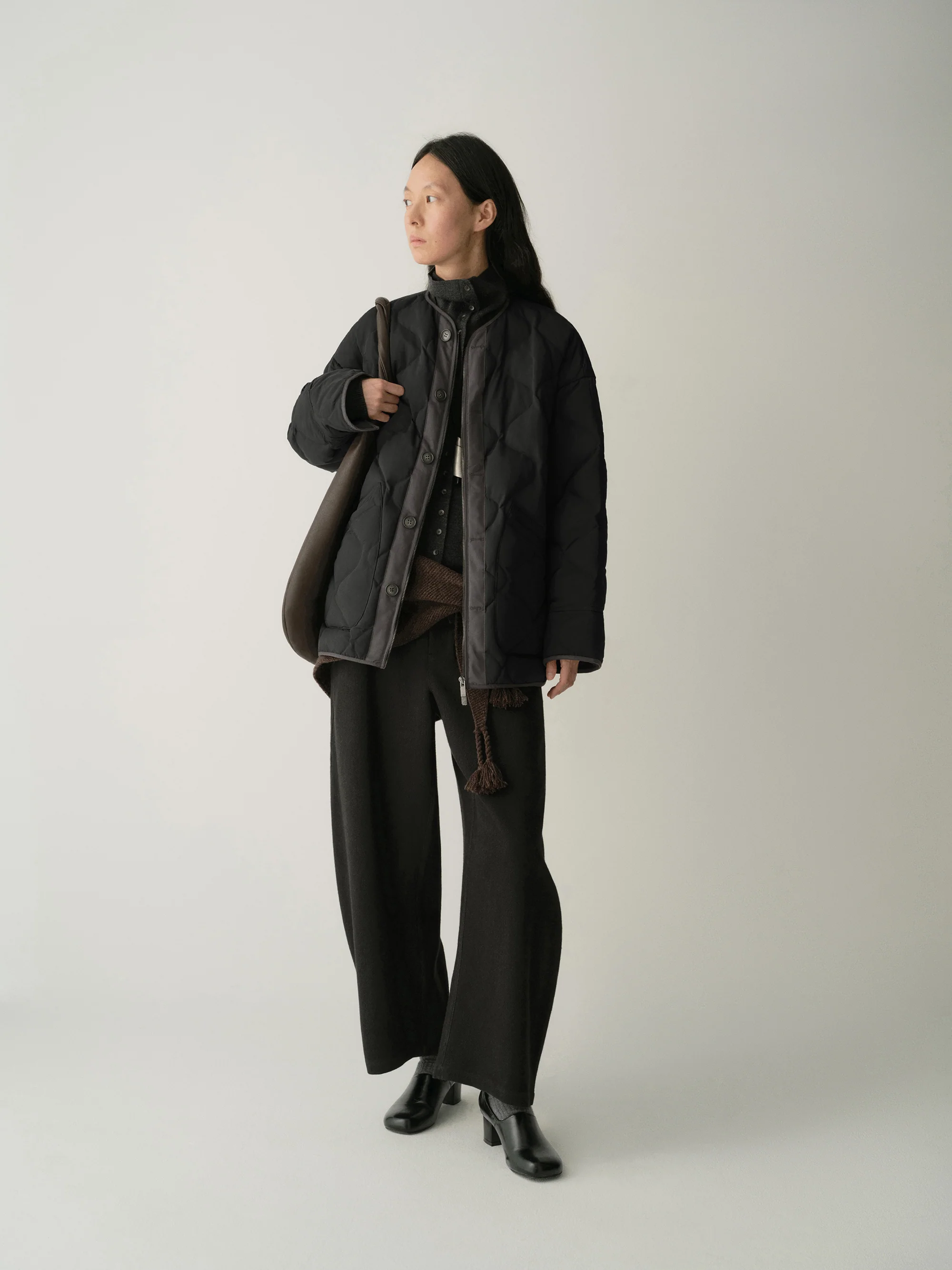 Short Contrast-panel Down Jacket - Image 15