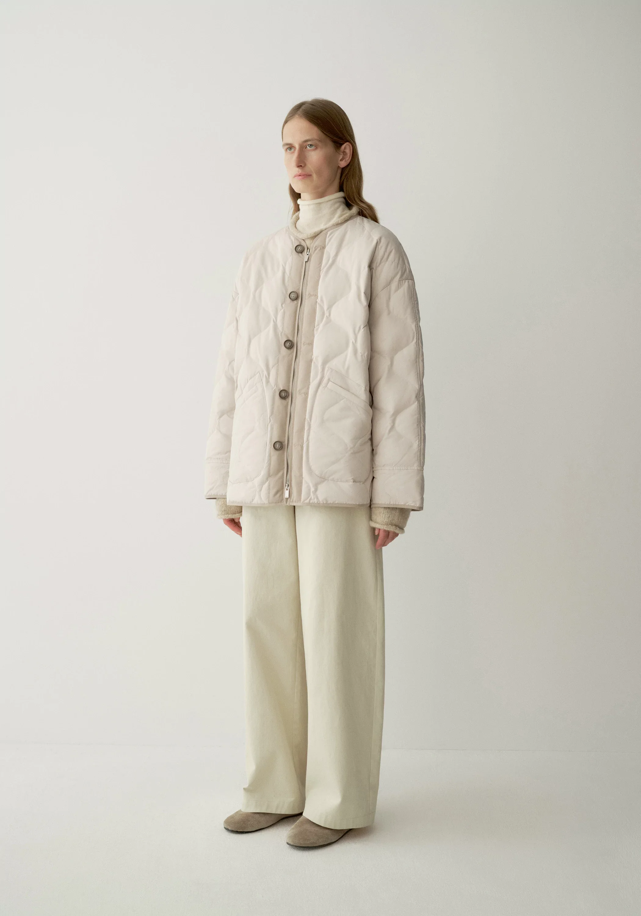Short Contrast-panel Down Jacket - Image 20