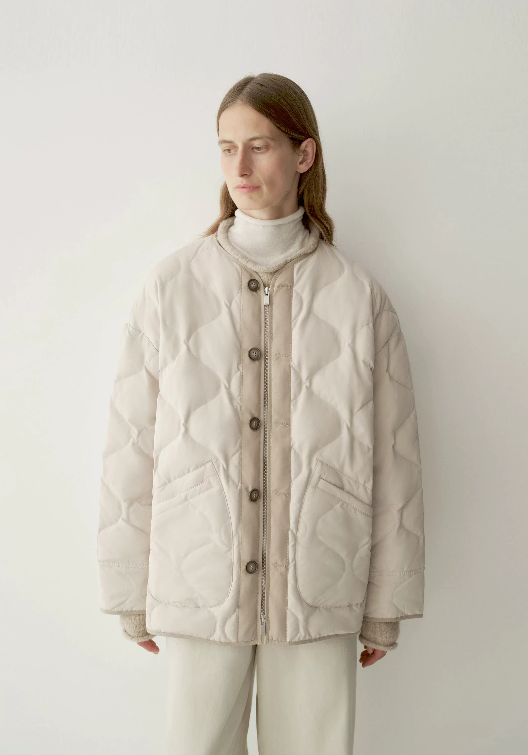 Short Contrast-panel Down Jacket - Image 24