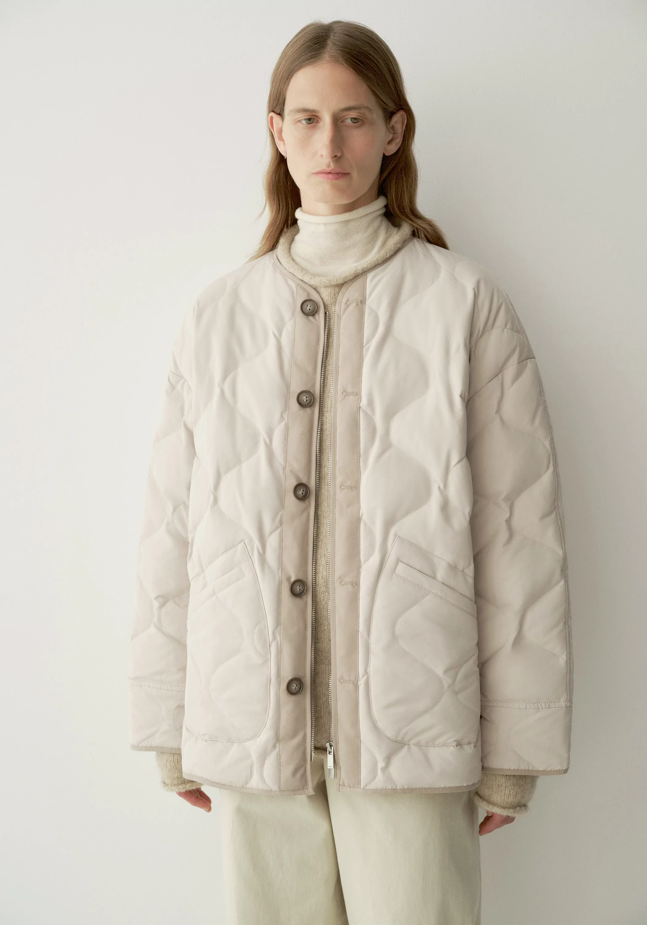 Short Contrast-panel Down Jacket - Image 25