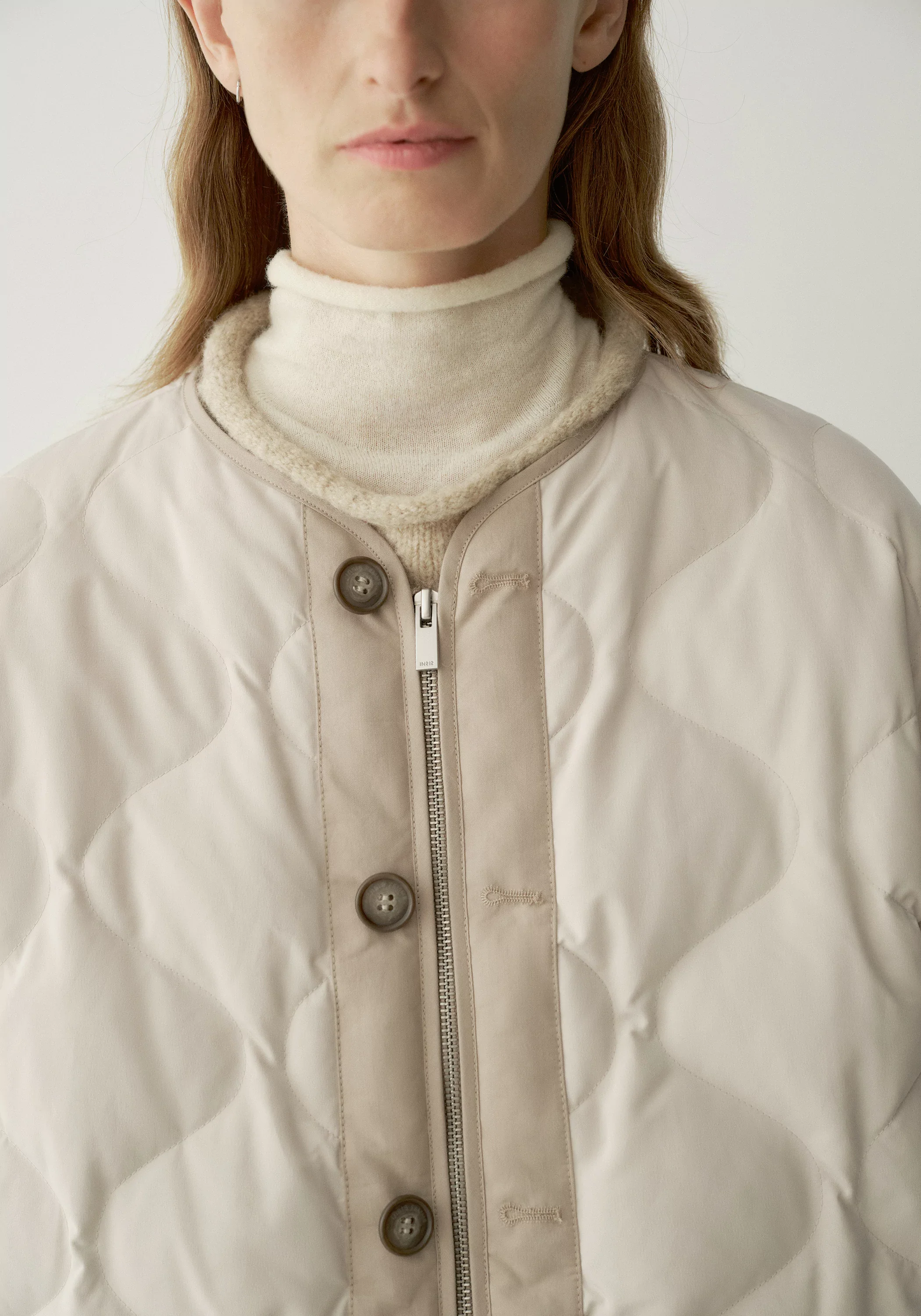 Short Contrast-panel Down Jacket - Image 26
